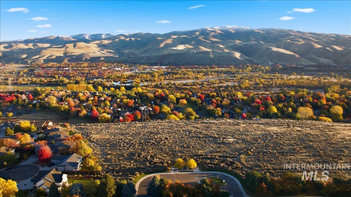 5584 S Impatiens Pl., Boise, Idaho 83716, 3 Bedrooms, 2 Bathrooms, Residential For Sale, Price $439,900, 98965956