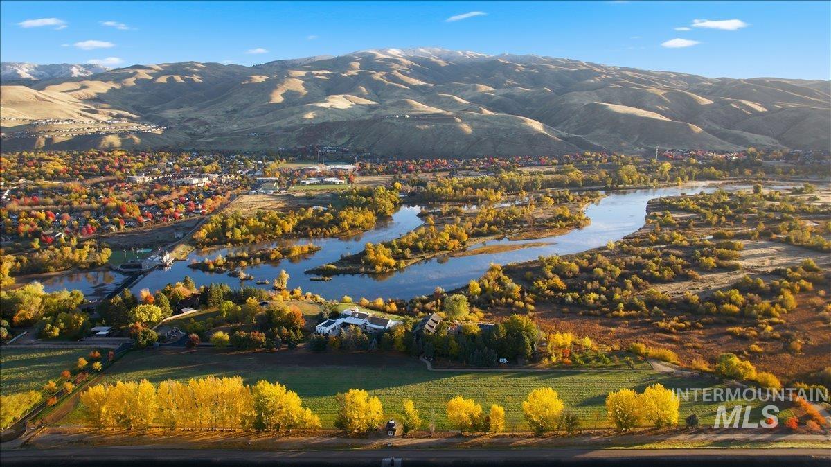 5584 S Impatiens Pl., Boise, Idaho 83716, 3 Bedrooms, 2 Bathrooms, Residential For Sale, Price $439,900, 98965956