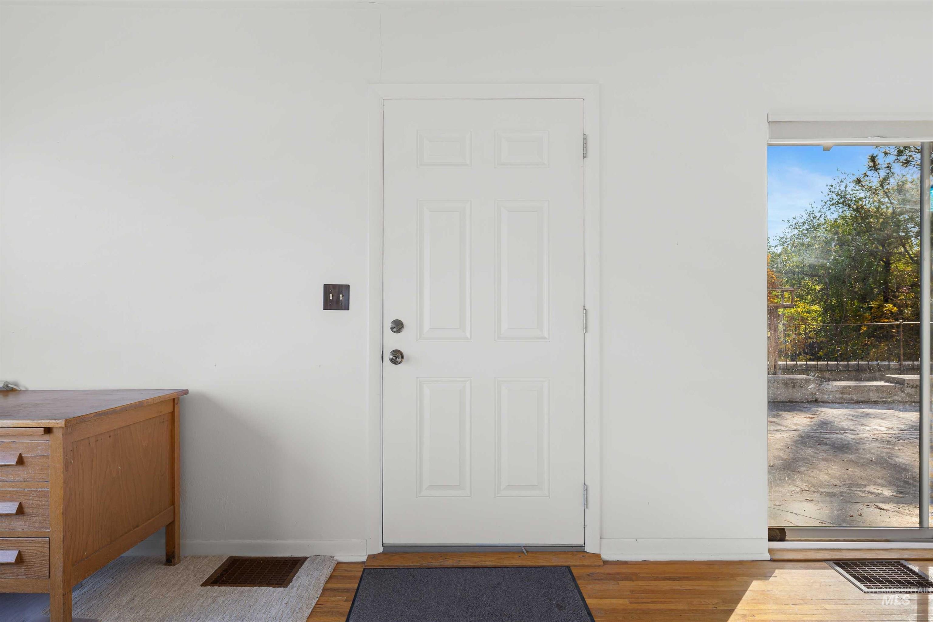 2539 E 3700 N, Twin Falls, Idaho 83301, 4 Bedrooms, 2 Bathrooms, Residential For Sale, Price $330,000, 98965968