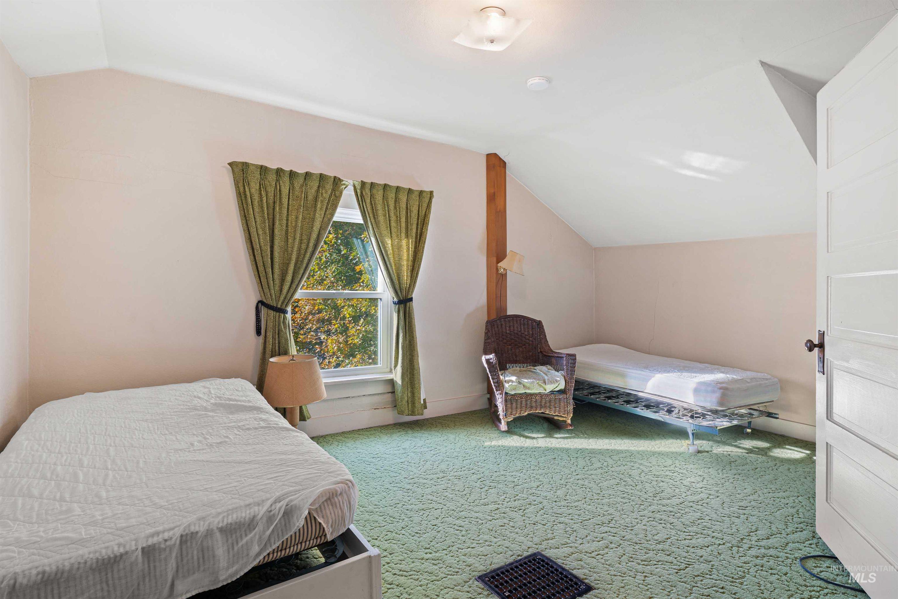 2539 E 3700 N, Twin Falls, Idaho 83301, 4 Bedrooms, 2 Bathrooms, Residential For Sale, Price $330,000, 98965968