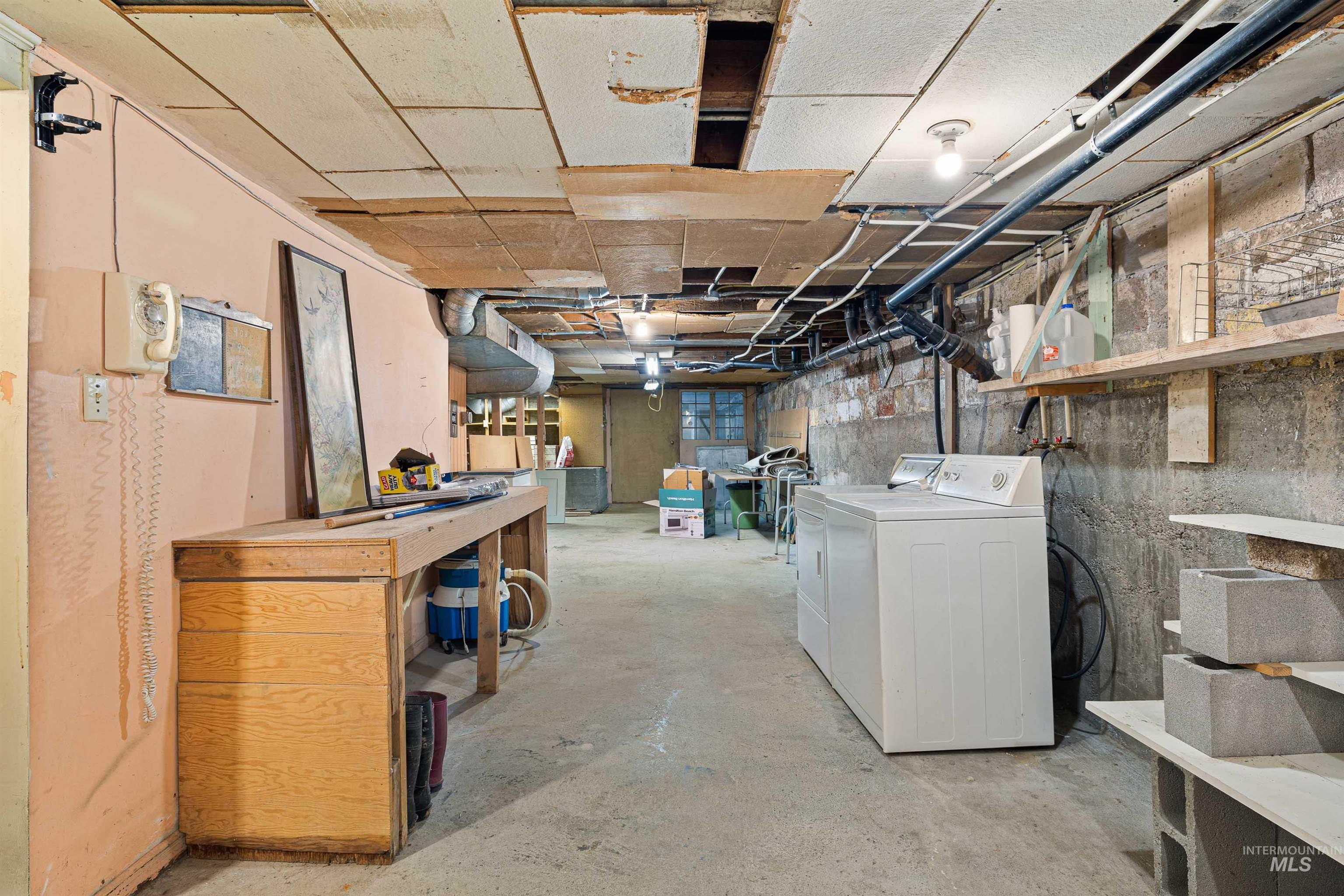 2539 E 3700 N, Twin Falls, Idaho 83301, 4 Bedrooms, 2 Bathrooms, Residential For Sale, Price $330,000, 98965968