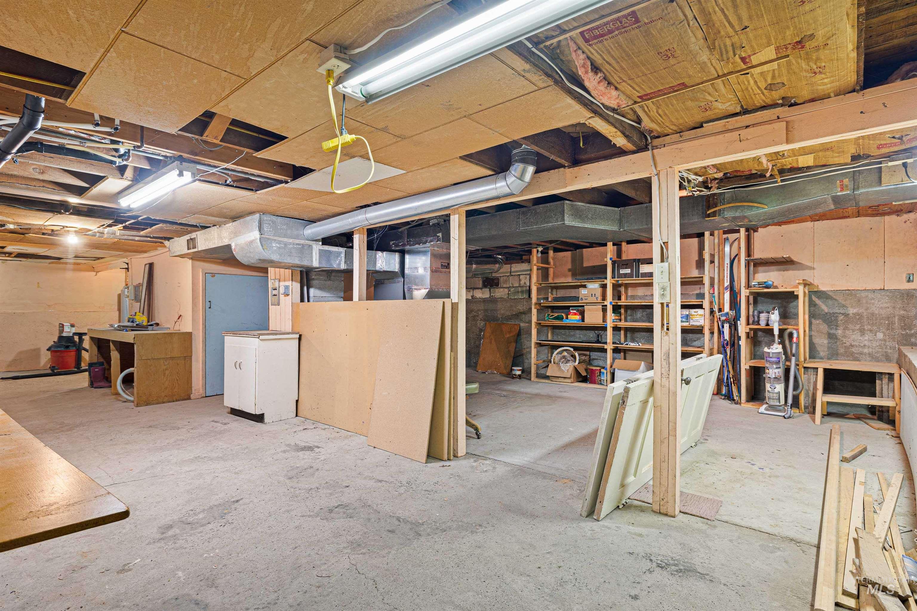 2539 E 3700 N, Twin Falls, Idaho 83301, 4 Bedrooms, 2 Bathrooms, Residential For Sale, Price $330,000, 98965968