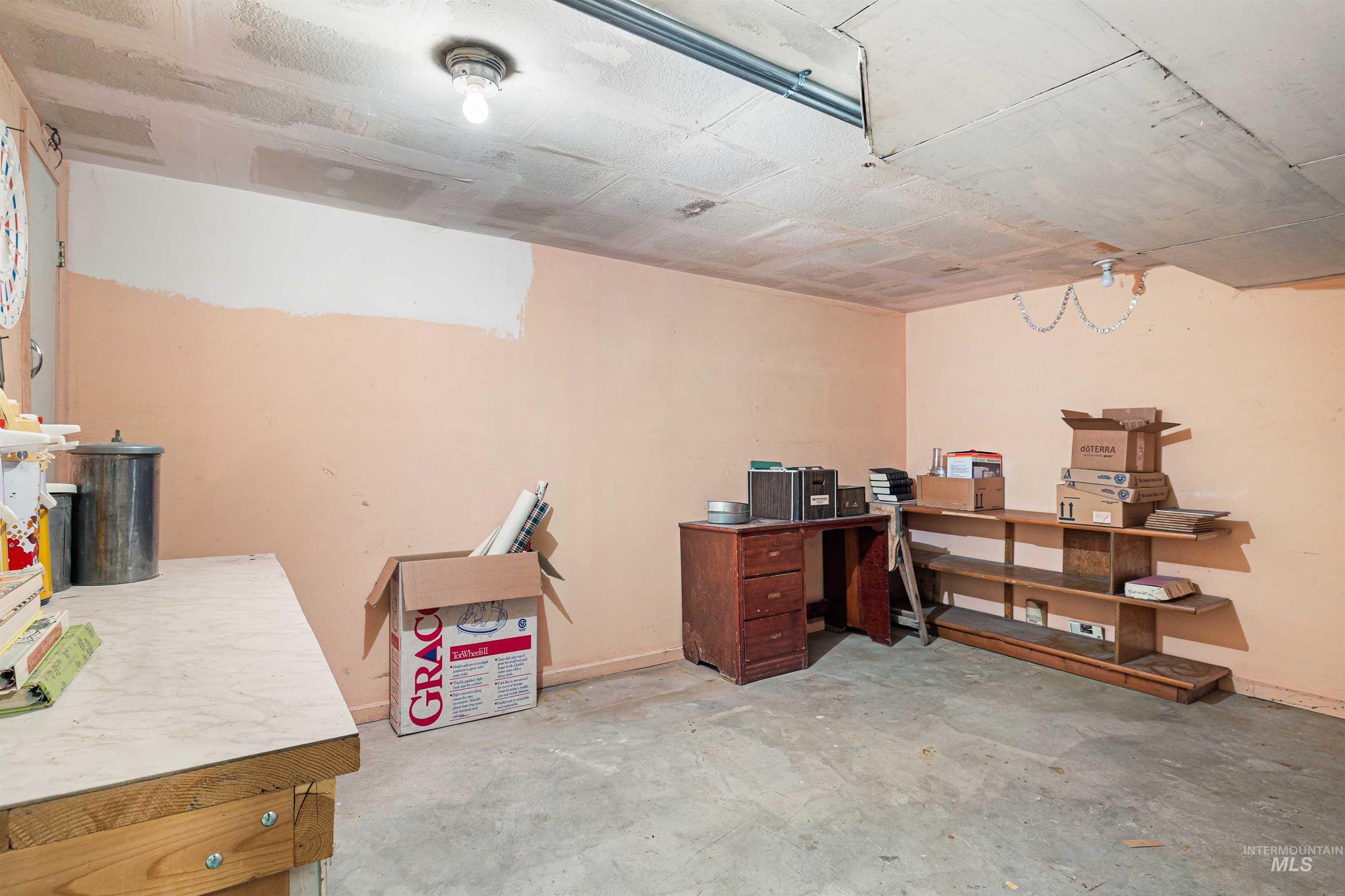 2539 E 3700 N, Twin Falls, Idaho 83301, 4 Bedrooms, 2 Bathrooms, Residential For Sale, Price $330,000, 98965968