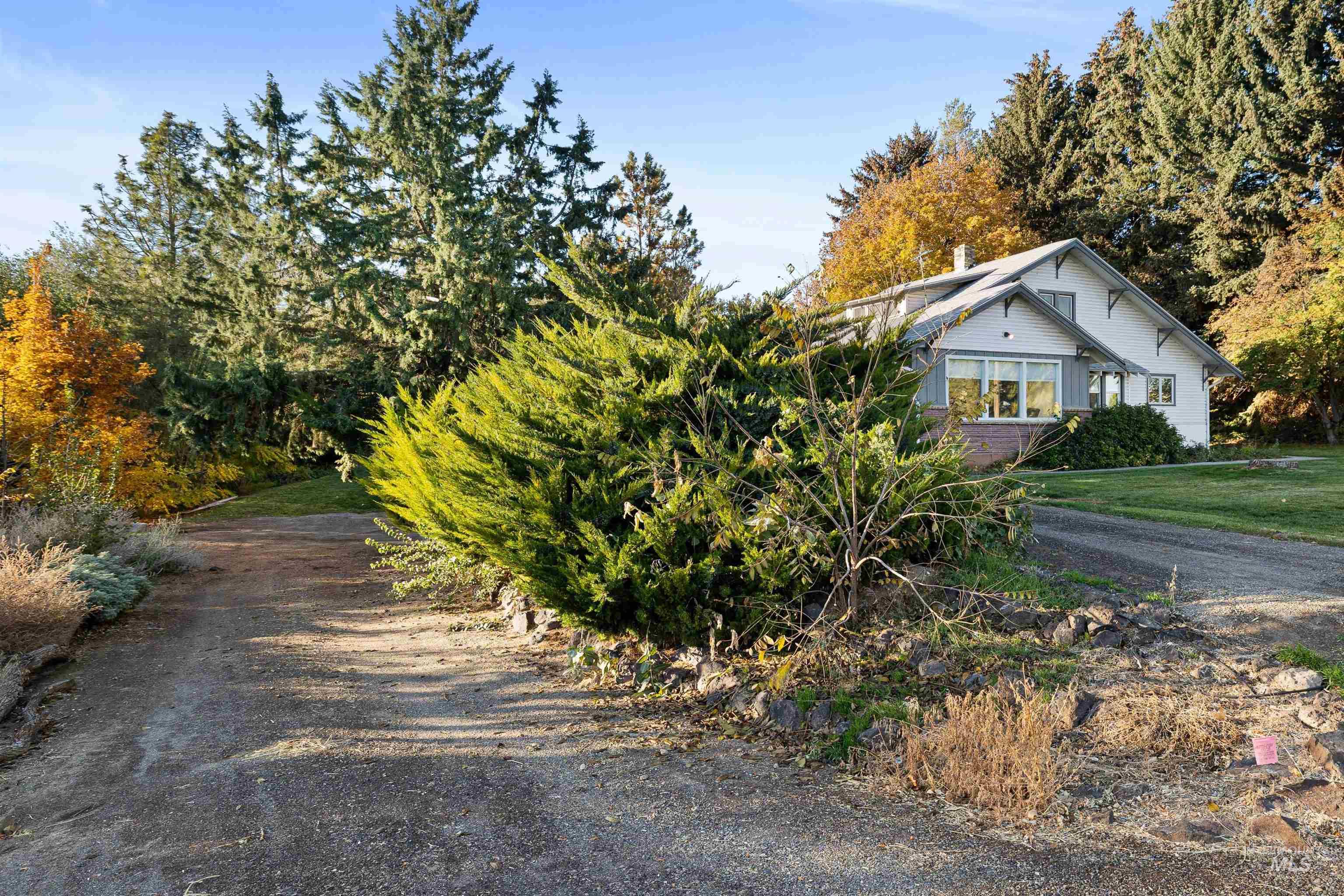 2539 E 3700 N, Twin Falls, Idaho 83301, 4 Bedrooms, 2 Bathrooms, Residential For Sale, Price $330,000, 98965968