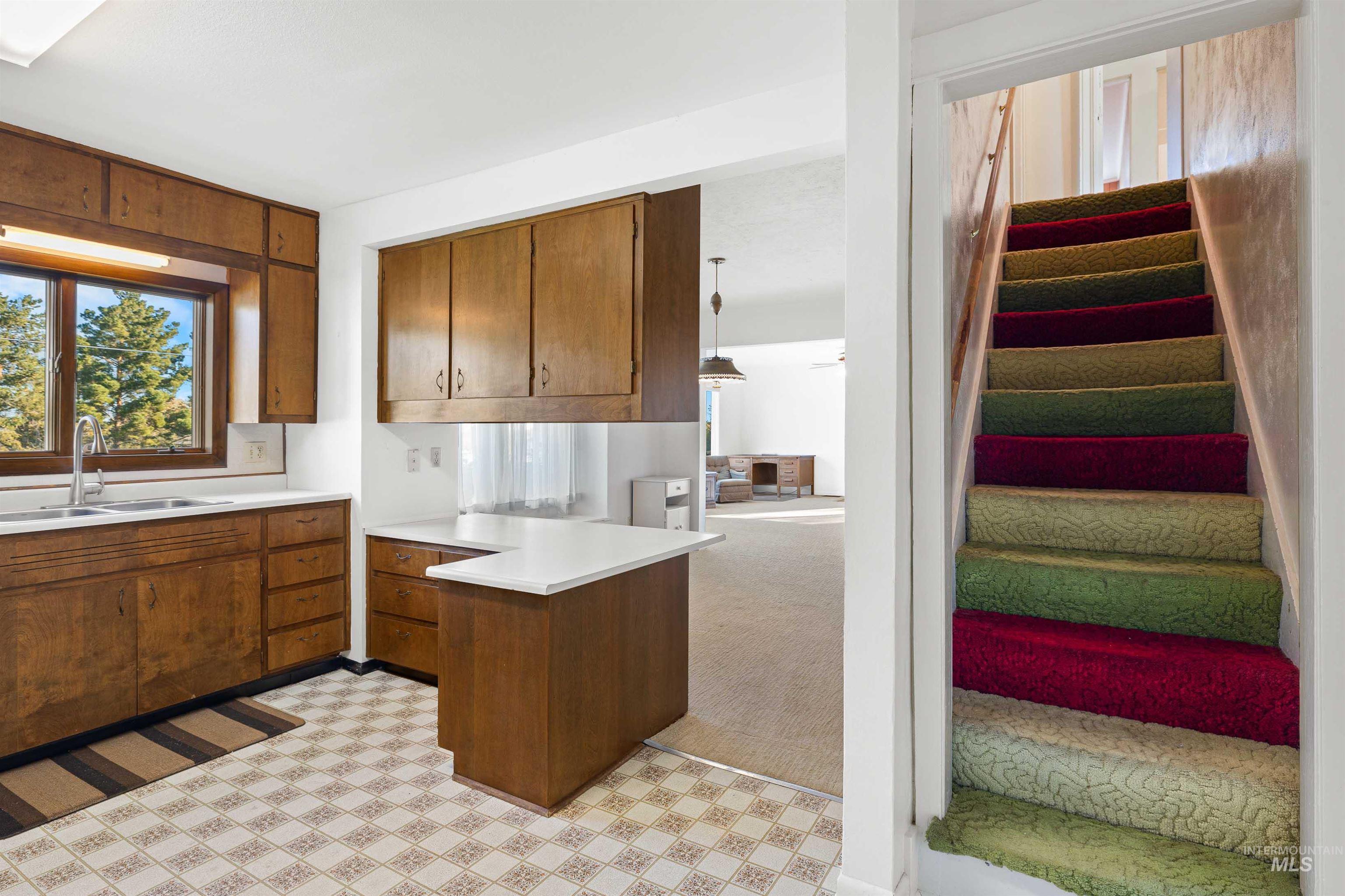 2539 E 3700 N, Twin Falls, Idaho 83301, 4 Bedrooms, 2 Bathrooms, Residential For Sale, Price $330,000, 98965968