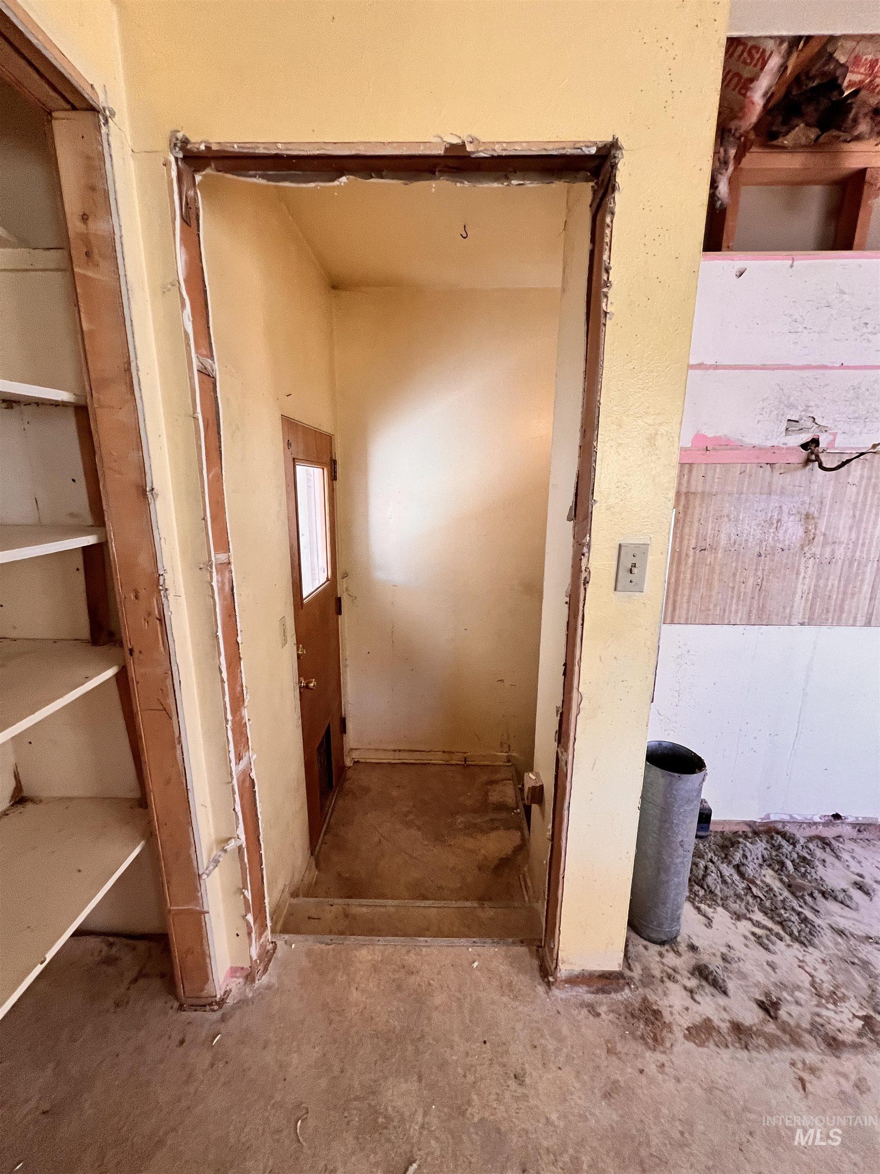 1065 Gridley Dr., Mountain Home, Idaho 83647, 5 Bedrooms, 2.5 Bathrooms, Residential For Sale, Price $199,900, 98965978