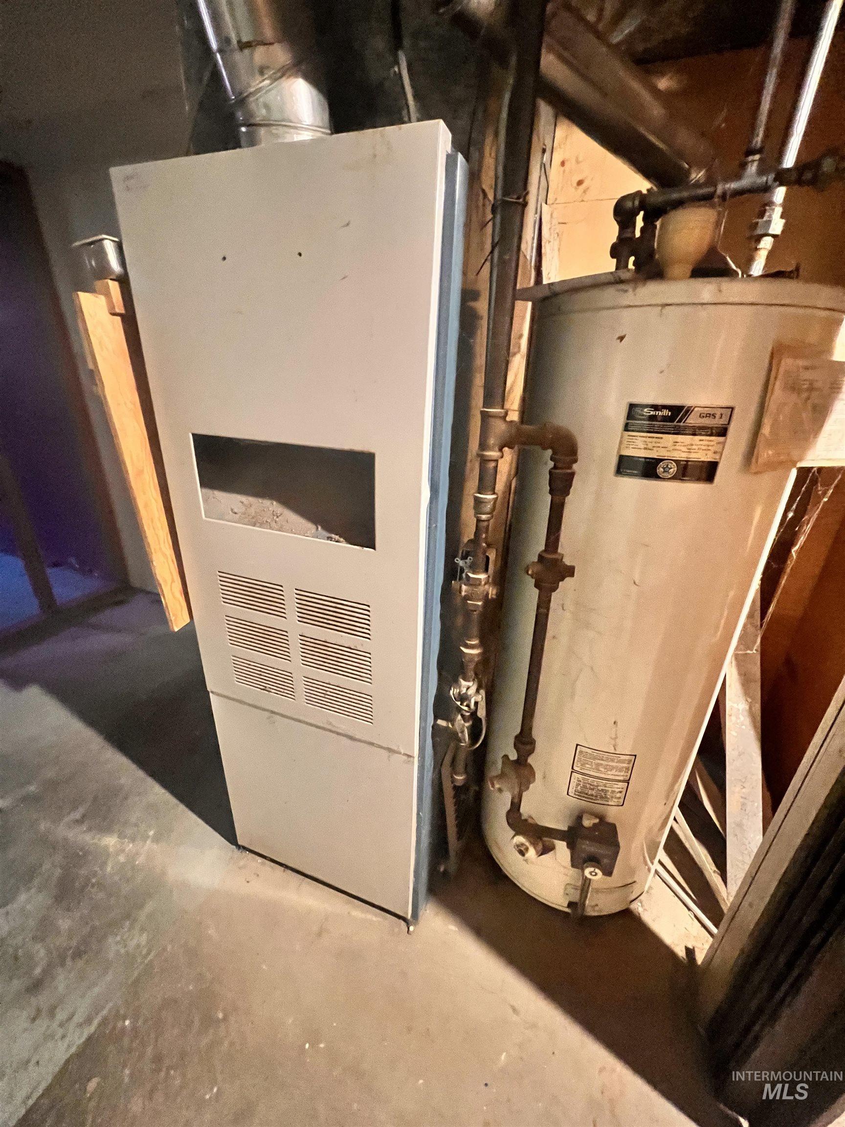 1065 Gridley Dr., Mountain Home, Idaho 83647, 5 Bedrooms, 2.5 Bathrooms, Residential For Sale, Price $199,900, 98965978