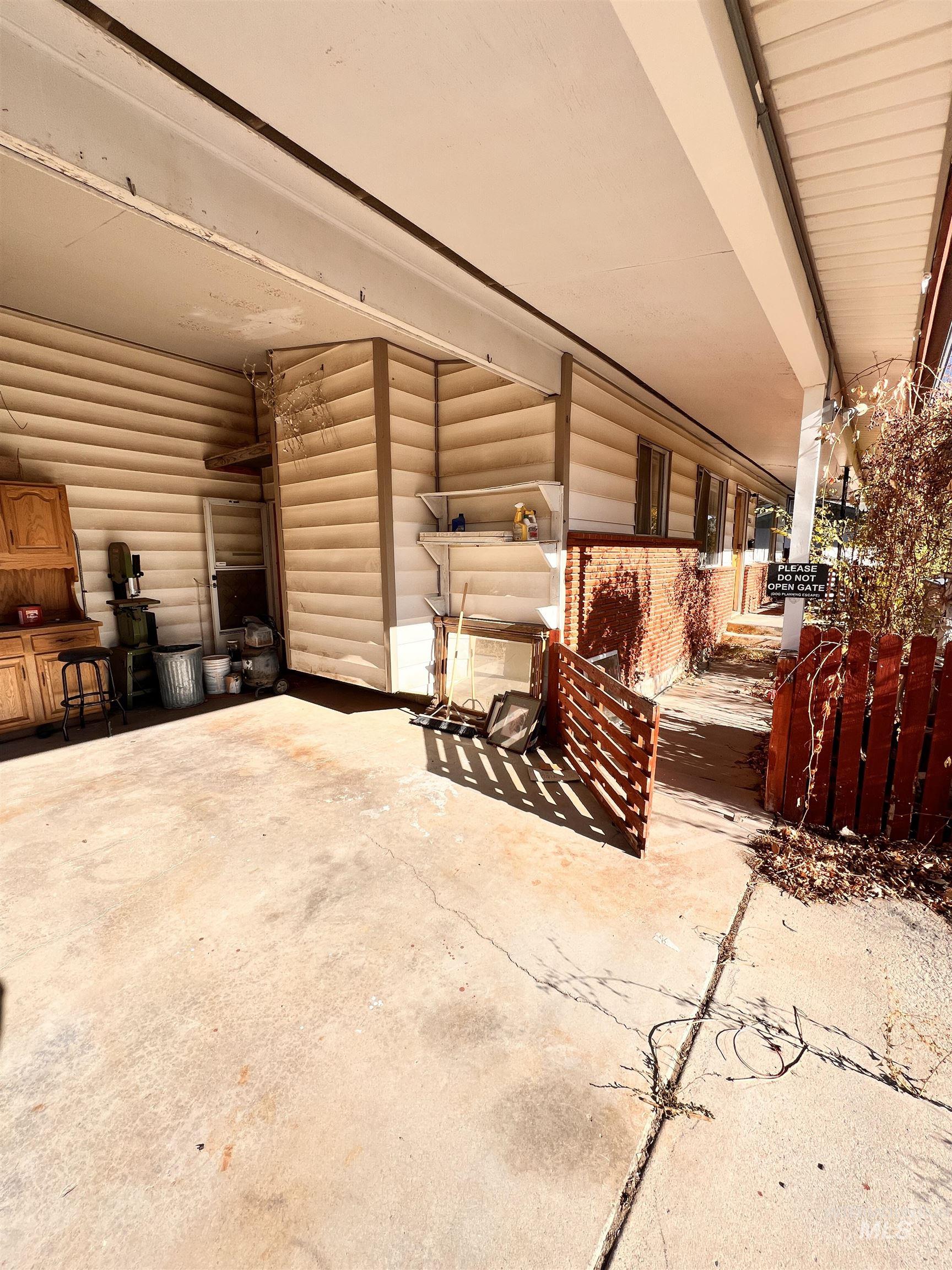 1065 Gridley Dr., Mountain Home, Idaho 83647, 5 Bedrooms, 2.5 Bathrooms, Residential For Sale, Price $199,900, 98965978