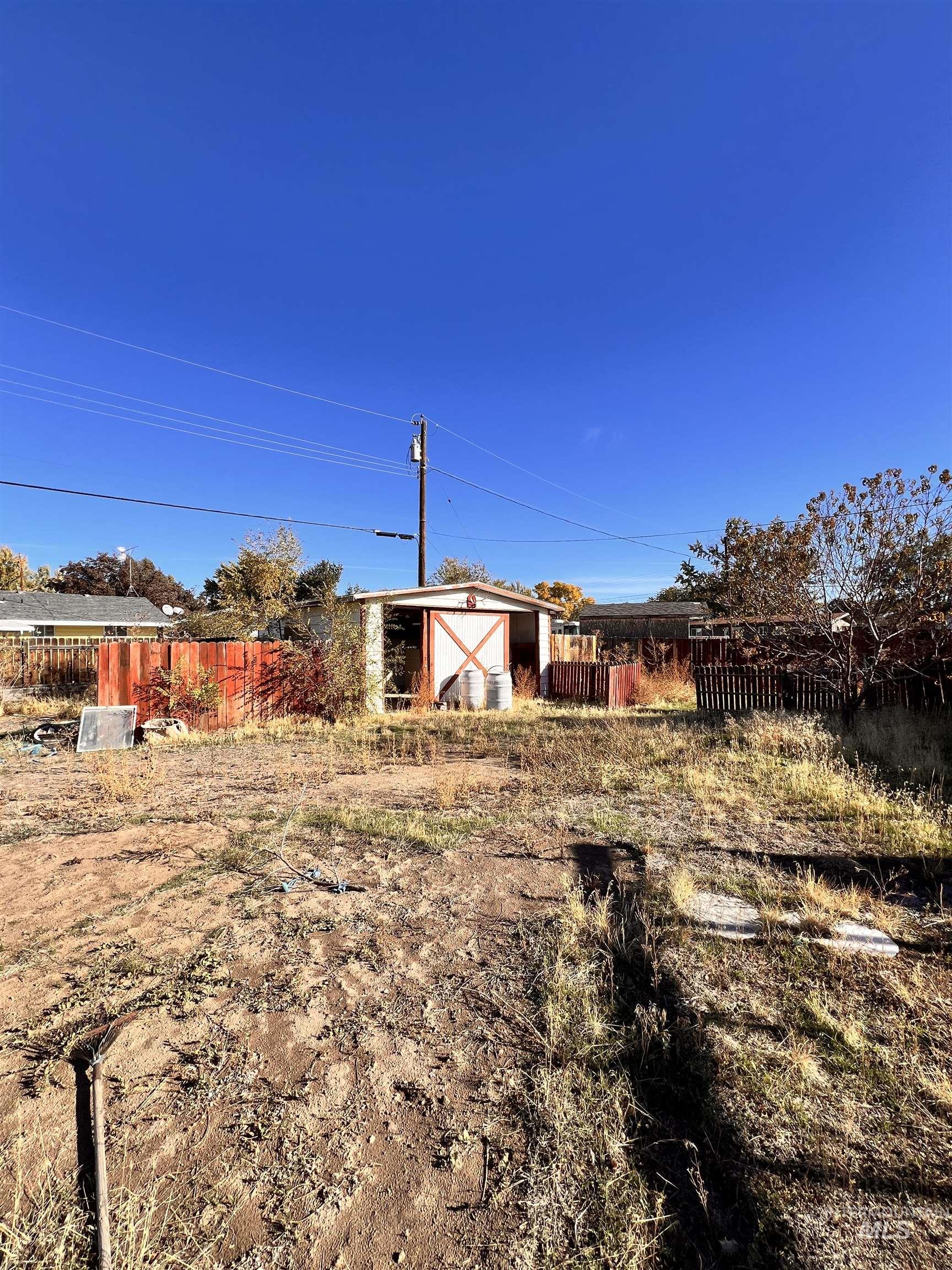 1065 Gridley Dr., Mountain Home, Idaho 83647, 5 Bedrooms, 2.5 Bathrooms, Residential For Sale, Price $199,900, 98965978