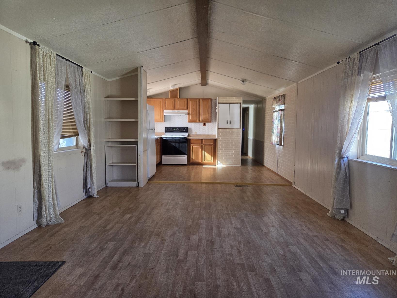 521 S H St., Rupert, Idaho 83350, 2 Bedrooms, 1 Bathroom, Residential For Sale, Price $68,000, 98965992