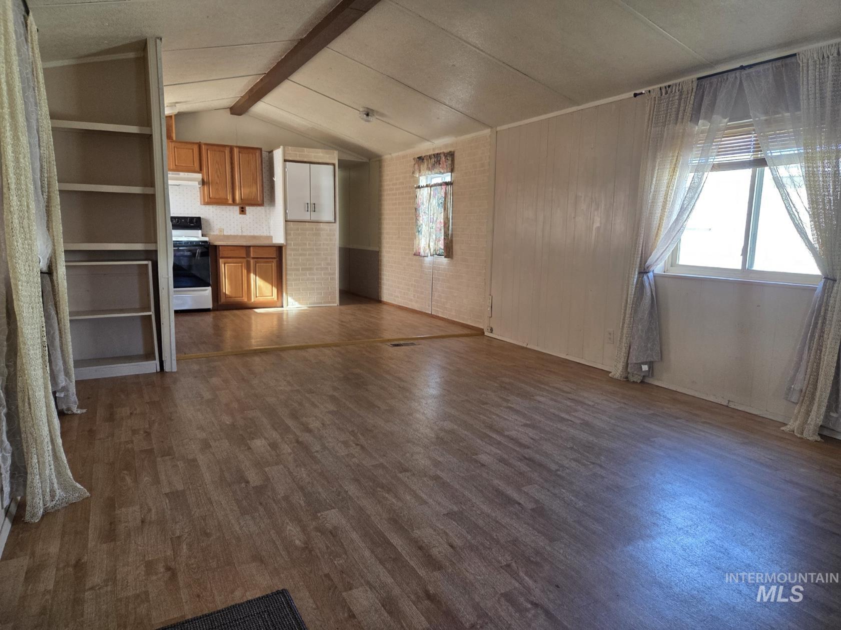 521 S H St., Rupert, Idaho 83350, 2 Bedrooms, 1 Bathroom, Residential For Sale, Price $68,000, 98965992