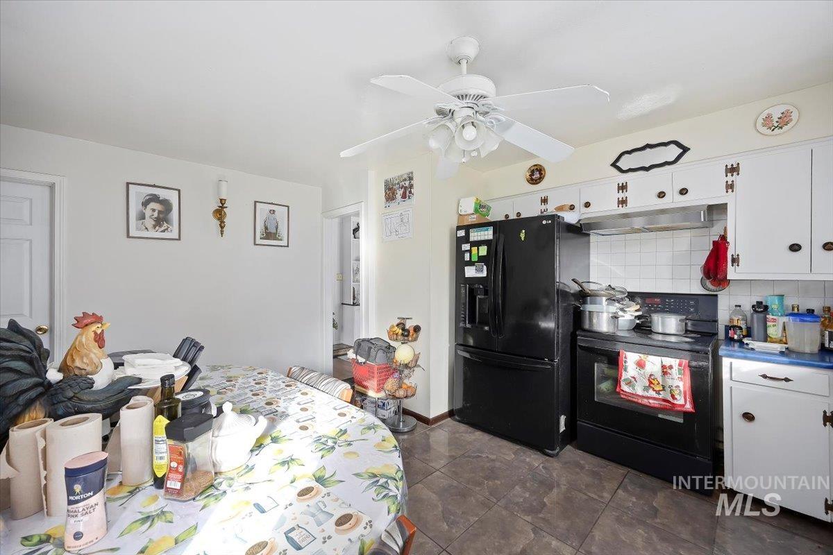 958 Bracken Street, Twin Falls, Idaho 83301, 4 Bedrooms, 2 Bathrooms, Residential For Sale, Price $335,000, 98965996