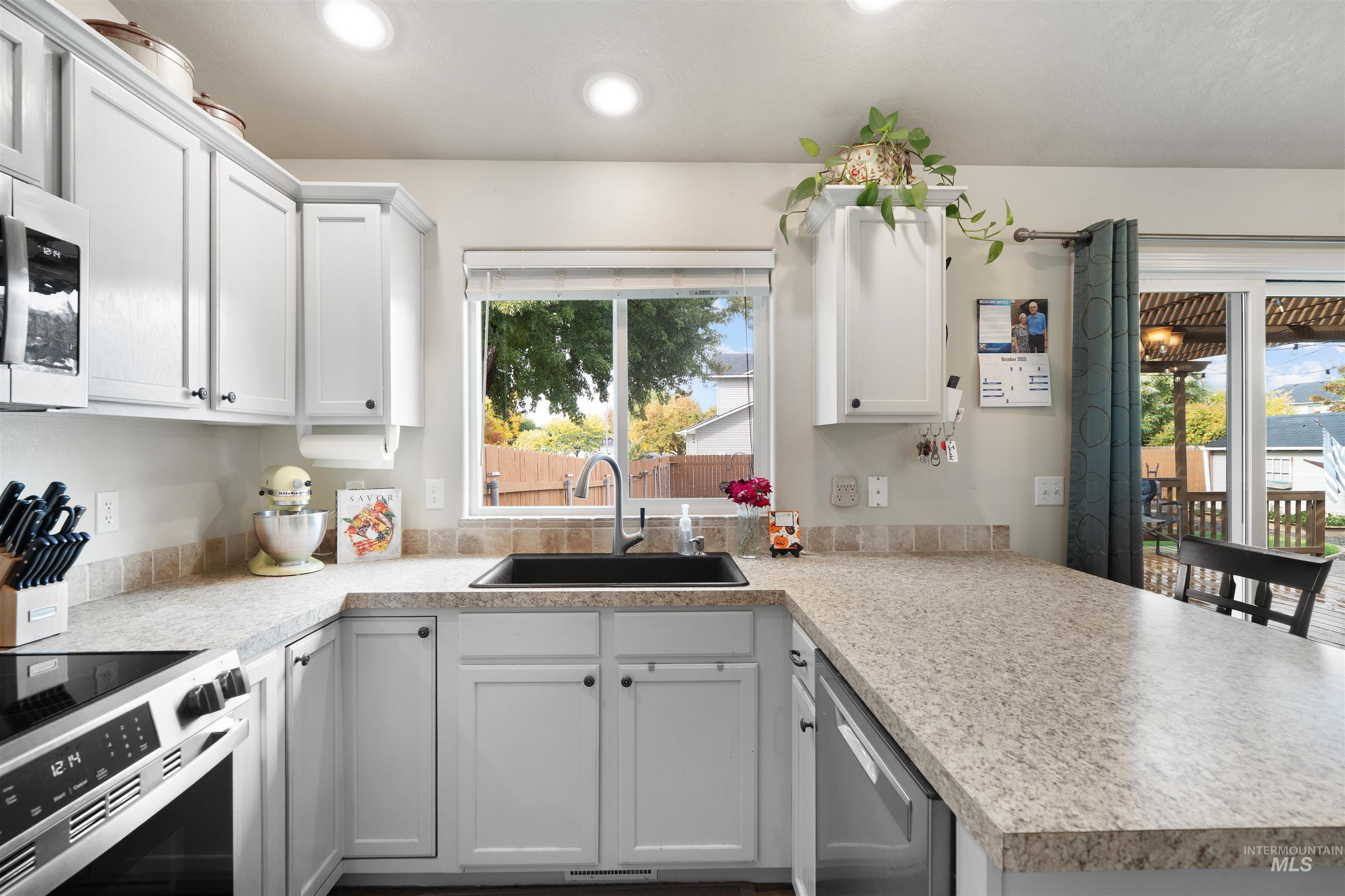 2657 N Matterdale Ave, Kuna, Idaho 83634-5104, 4 Bedrooms, 2.5 Bathrooms, Residential For Sale, Price $454,000, 98966008