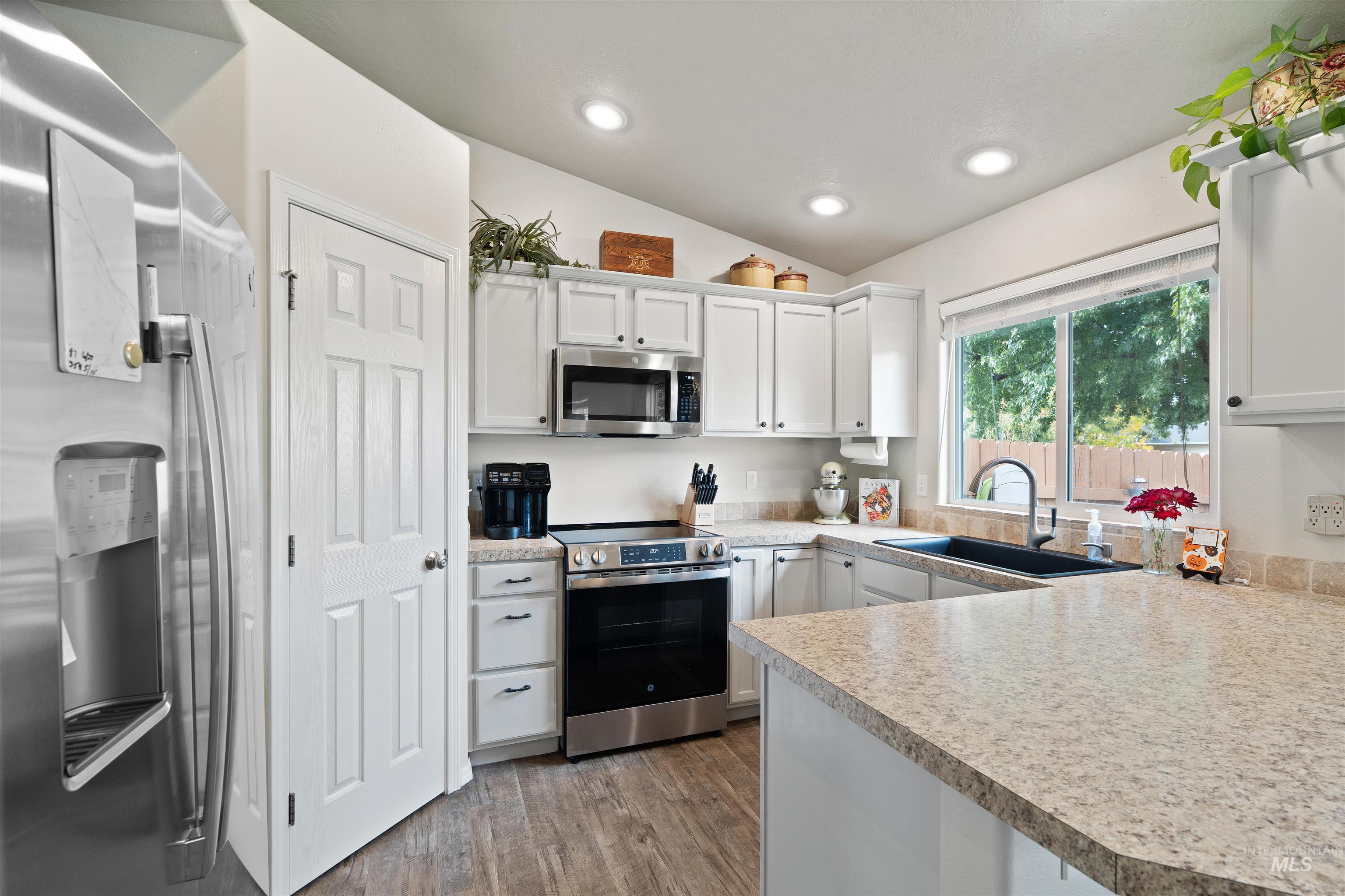 2657 N Matterdale Ave, Kuna, Idaho 83634-5104, 4 Bedrooms, 2.5 Bathrooms, Residential For Sale, Price $454,000, 98966008