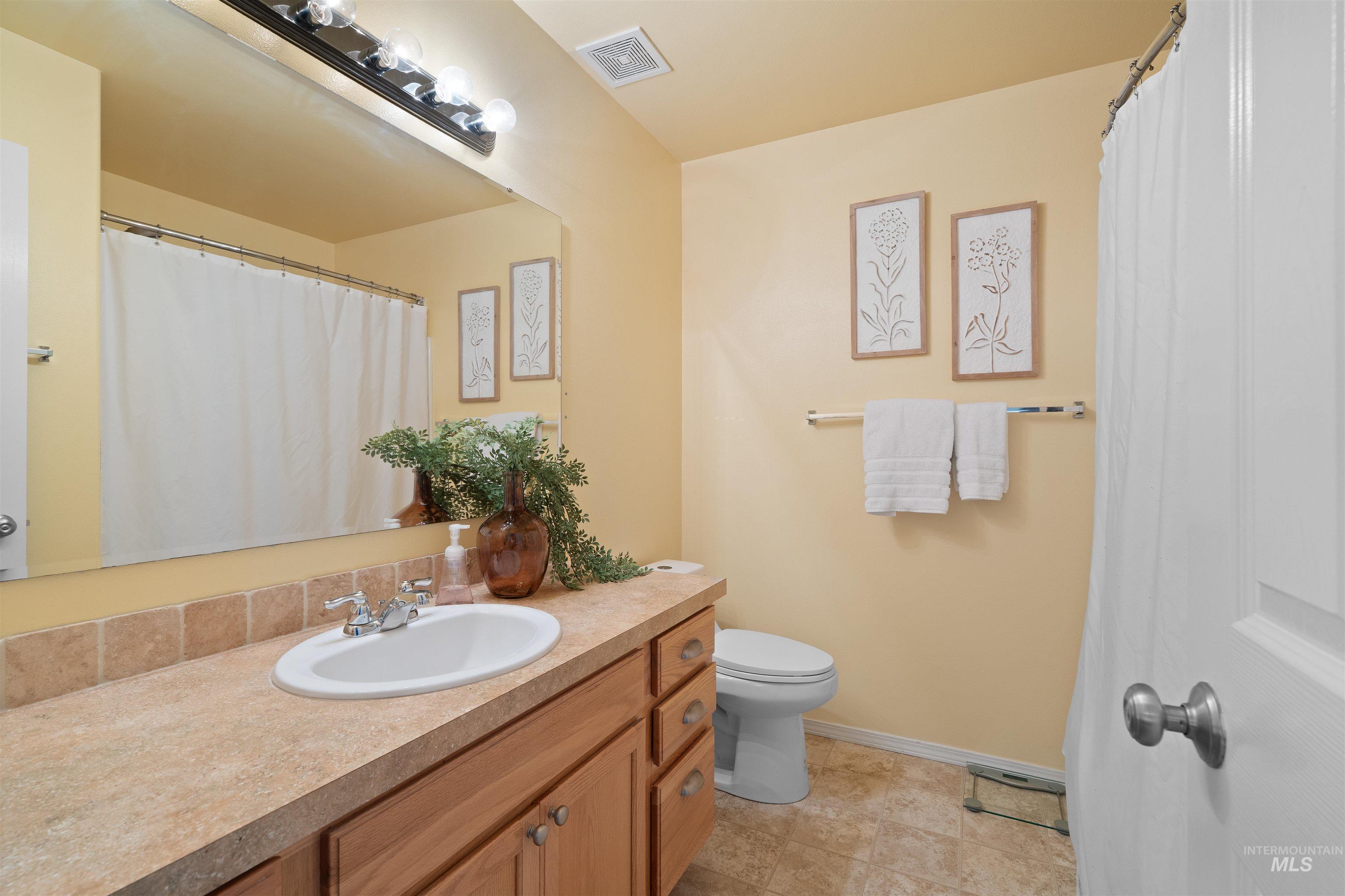 2657 N Matterdale Ave, Kuna, Idaho 83634-5104, 4 Bedrooms, 2.5 Bathrooms, Residential For Sale, Price $454,000, 98966008