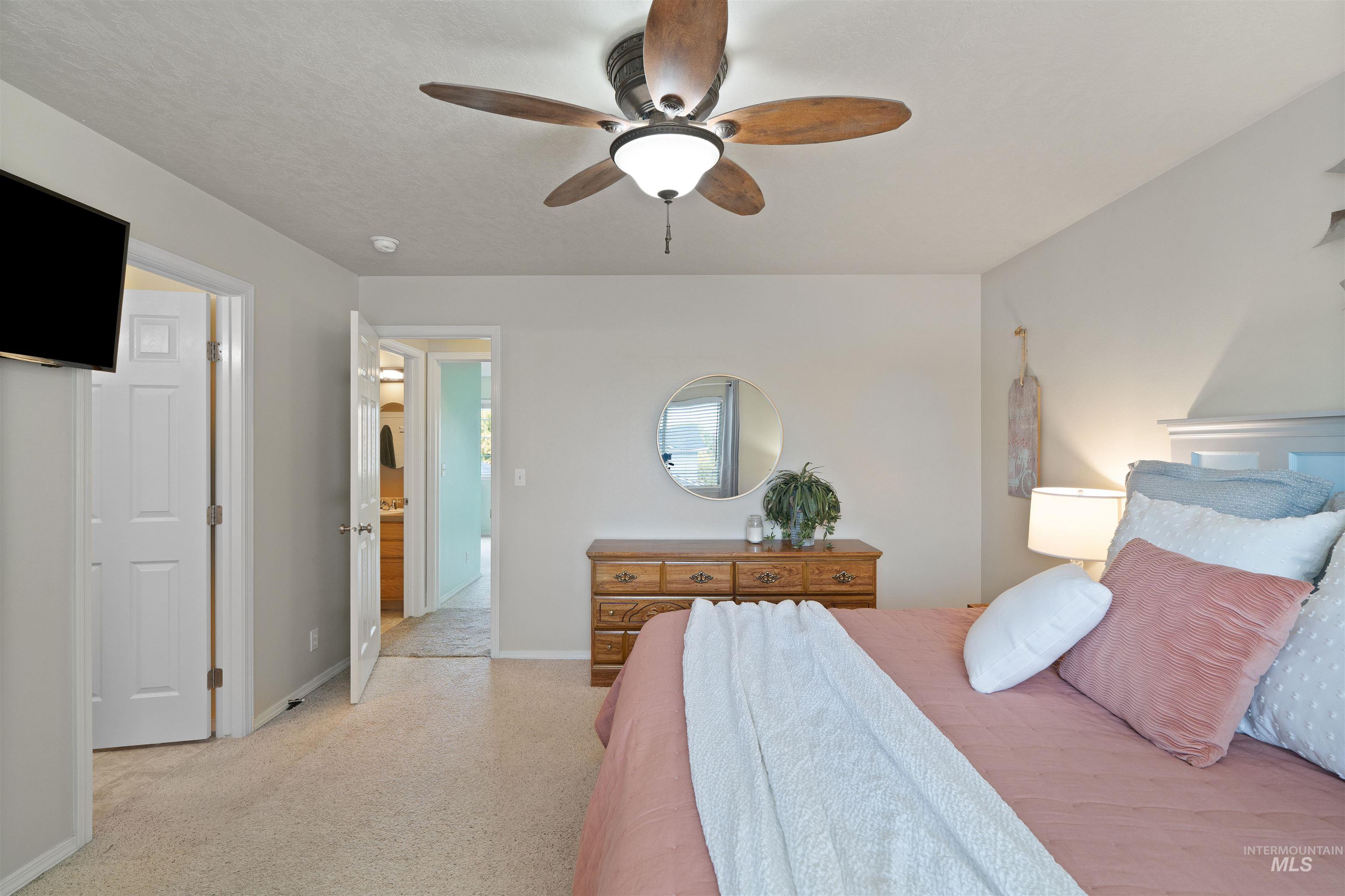 2657 N Matterdale Ave, Kuna, Idaho 83634-5104, 4 Bedrooms, 2.5 Bathrooms, Residential For Sale, Price $454,000, 98966008