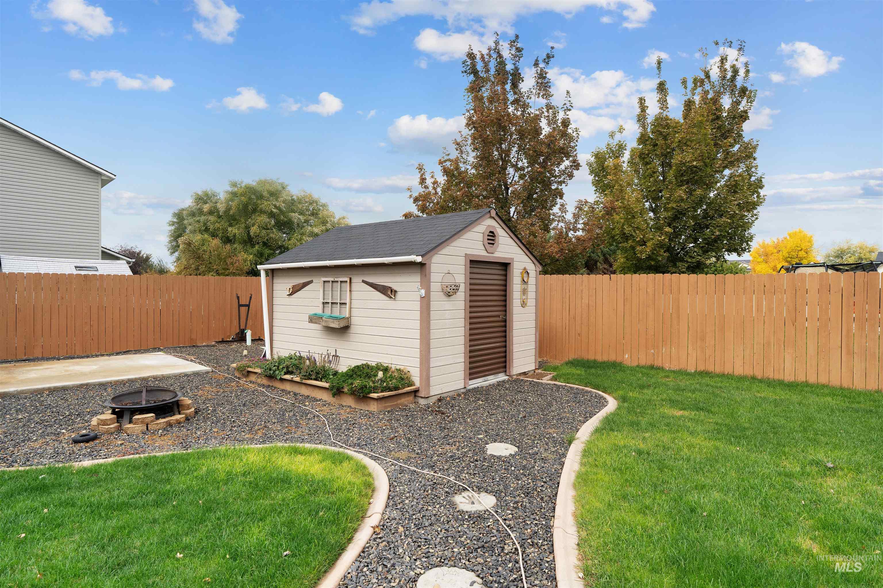 2657 N Matterdale Ave, Kuna, Idaho 83634-5104, 4 Bedrooms, 2.5 Bathrooms, Residential For Sale, Price $454,000, 98966008