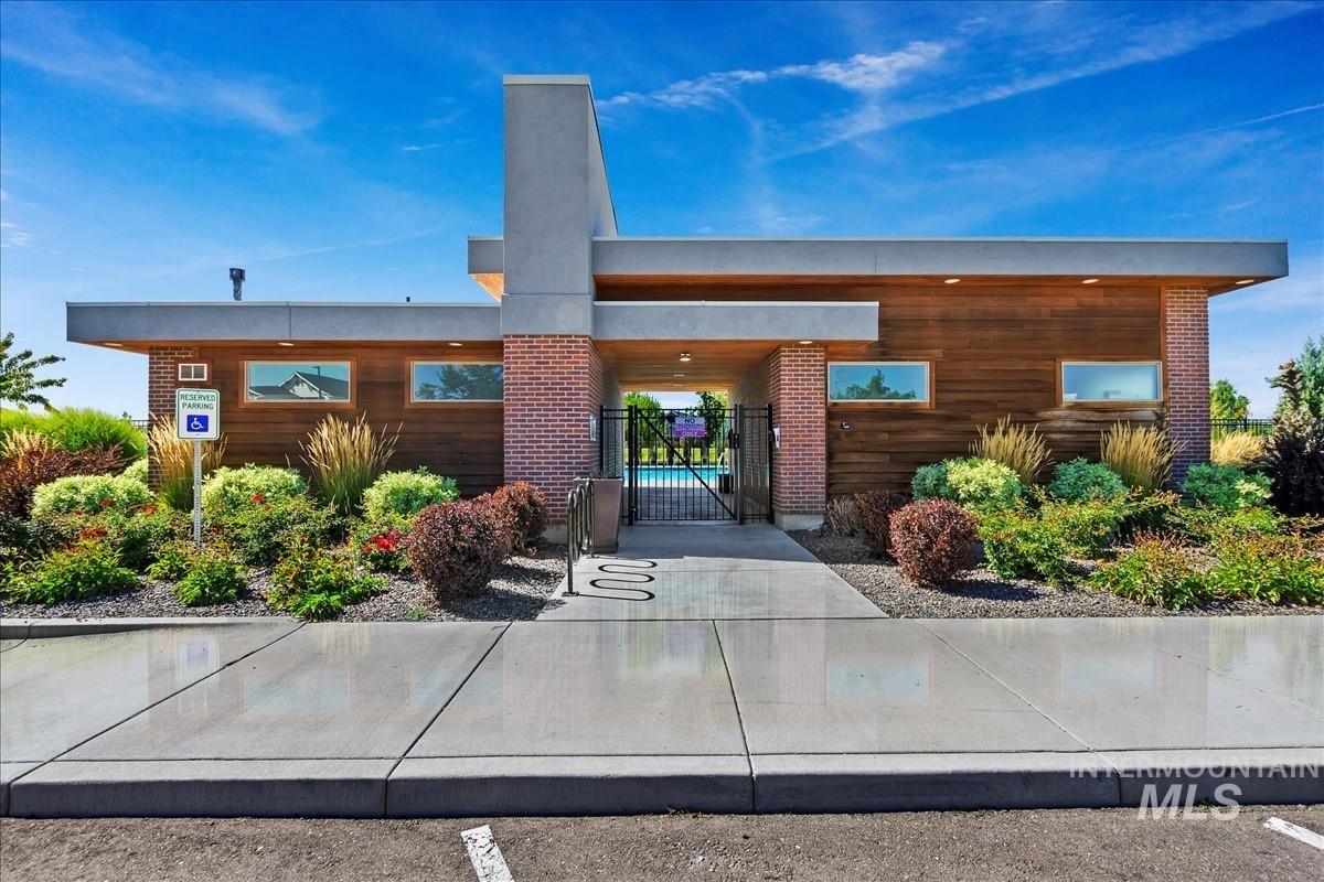 5286 W Torana Dr., Meridian, Idaho 83646, 3 Bedrooms, 2 Bathrooms, Residential For Sale, Price $699,000, 98966009