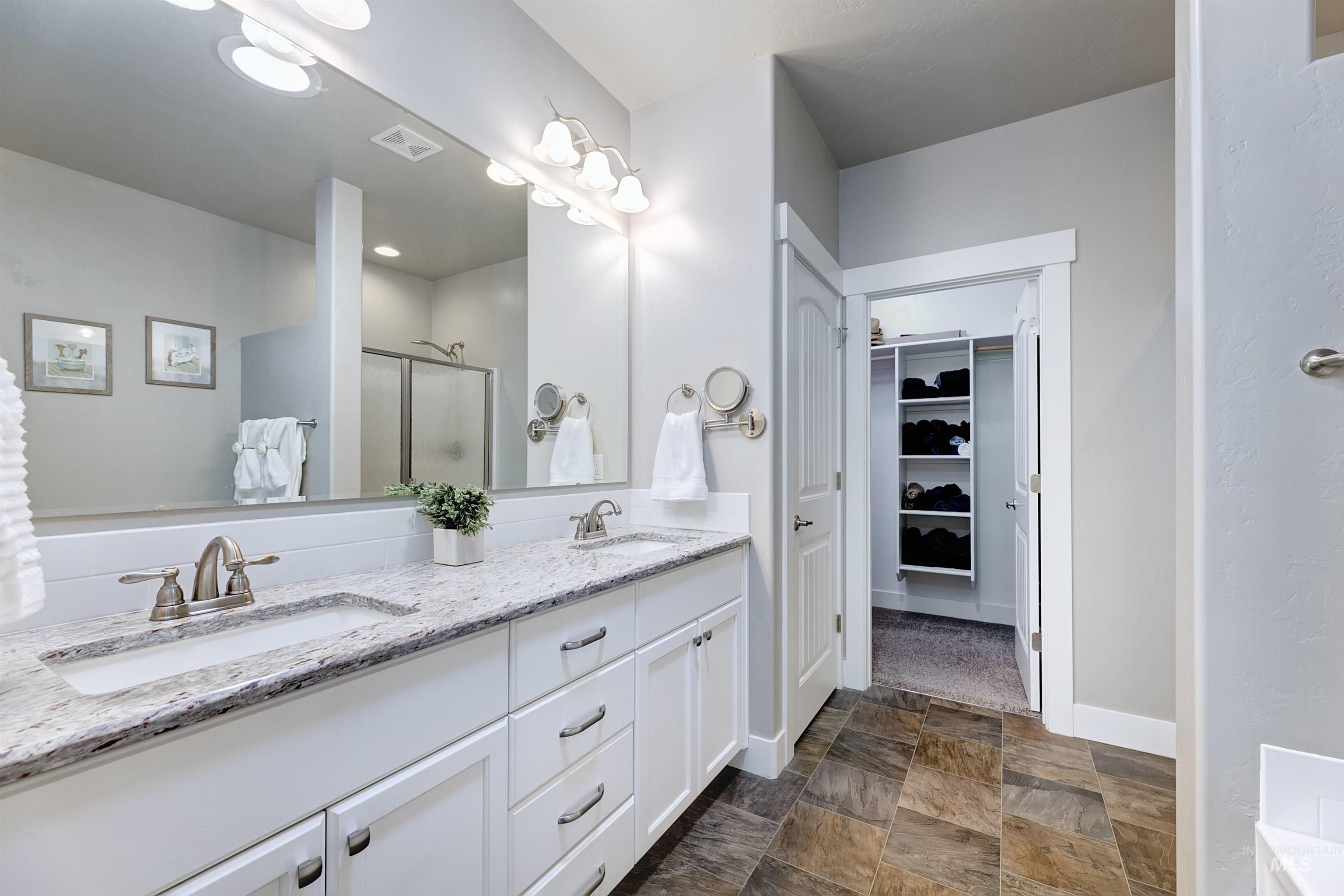 5286 W Torana Dr., Meridian, Idaho 83646, 3 Bedrooms, 2 Bathrooms, Residential For Sale, Price $699,000, 98966009