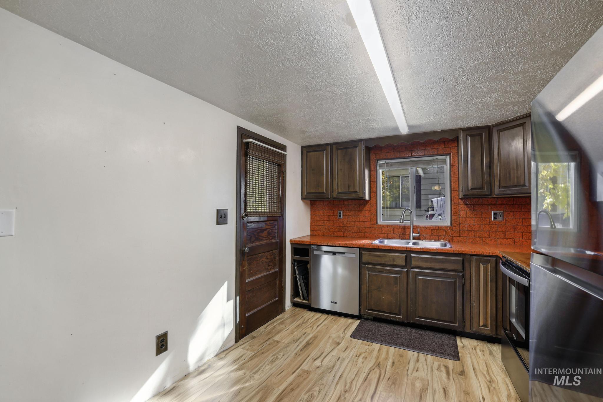 809 Idaho Ave., Filer, Idaho 83328, 2 Bedrooms, 1 Bathroom, Residential For Sale, Price $239,000, 98966011