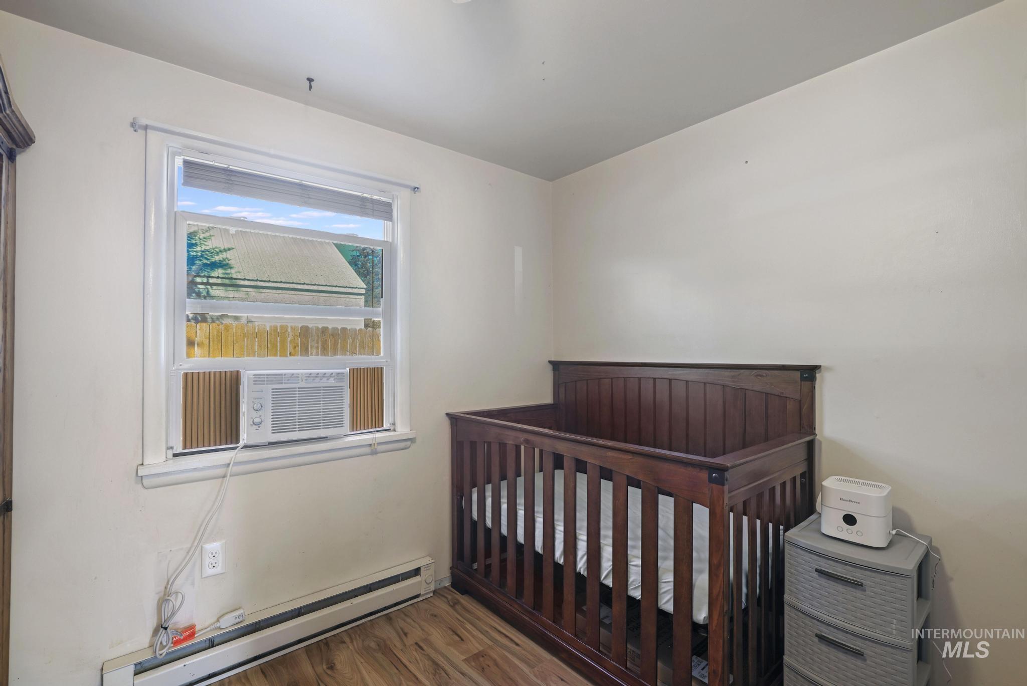 809 Idaho Ave., Filer, Idaho 83328, 2 Bedrooms, 1 Bathroom, Residential For Sale, Price $239,000, 98966011