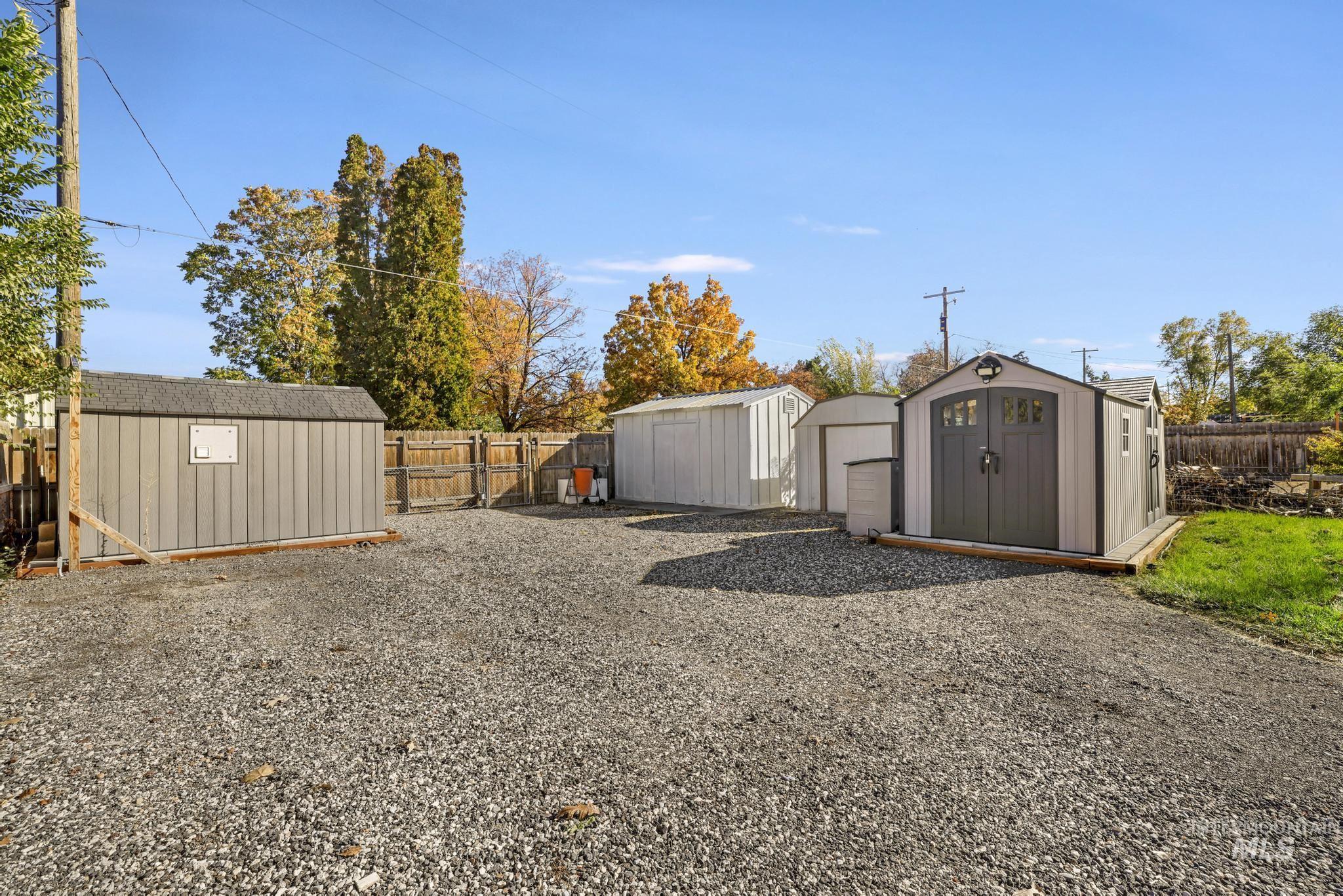 809 Idaho Ave., Filer, Idaho 83328, 2 Bedrooms, 1 Bathroom, Residential For Sale, Price $239,000, 98966011