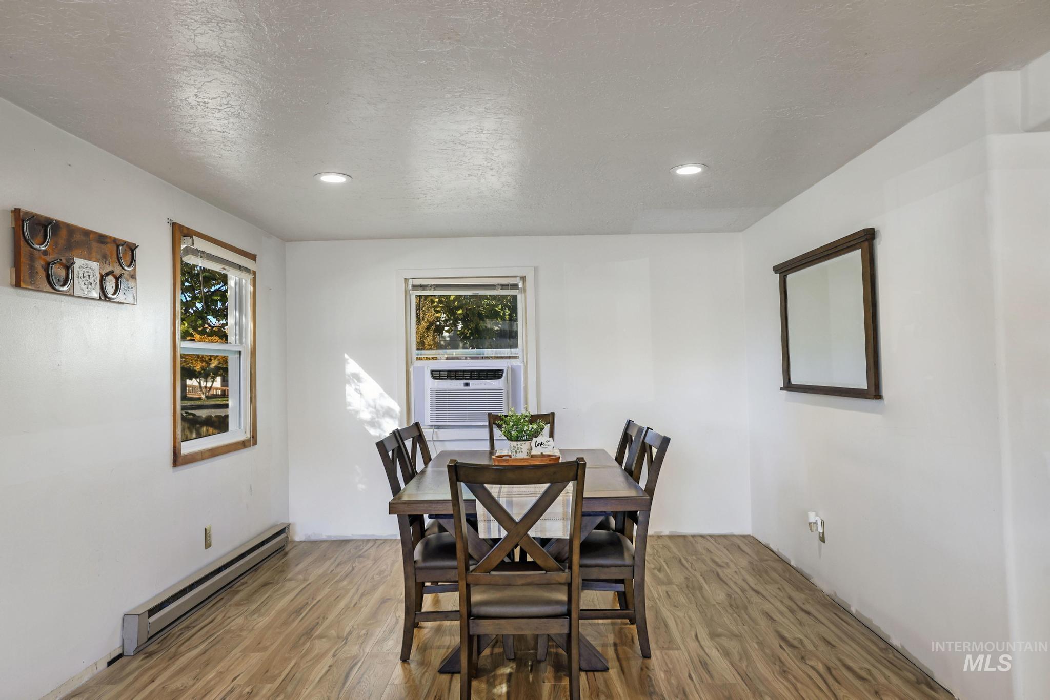 809 Idaho Ave., Filer, Idaho 83328, 2 Bedrooms, 1 Bathroom, Residential For Sale, Price $239,000, 98966011