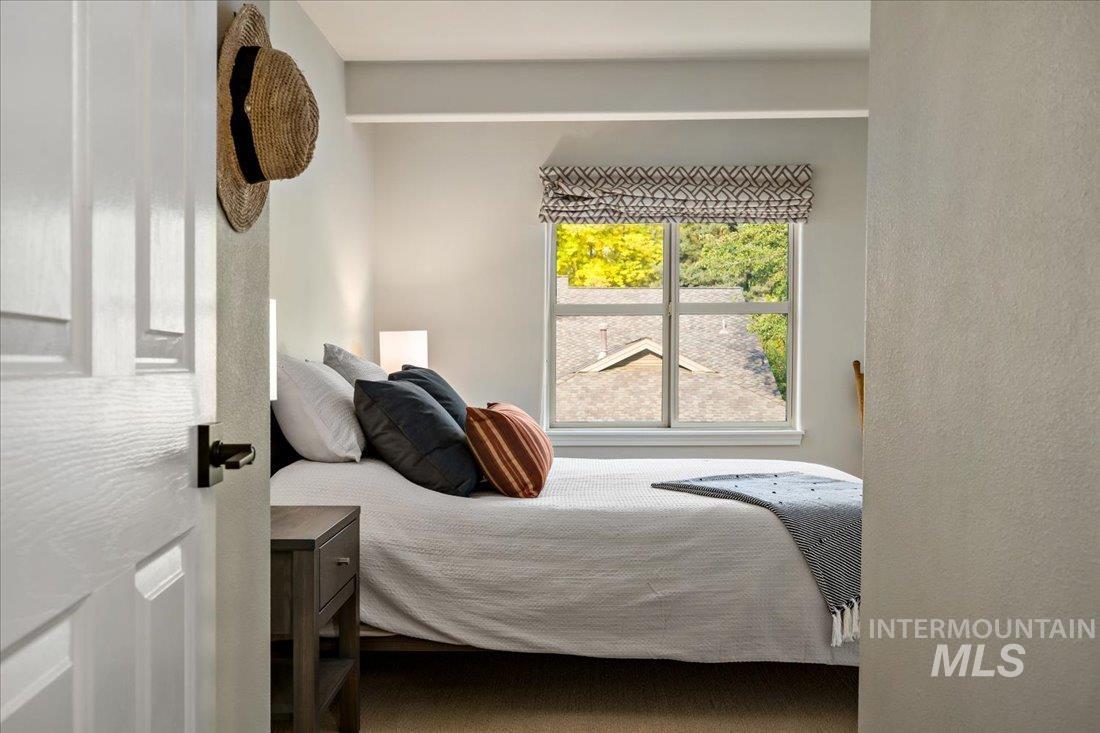 834 E Riverpark Lane, Boise, Idaho 83706, 2 Bedrooms, 3 Bathrooms, Residential For Sale, Price $600,000, 98966016