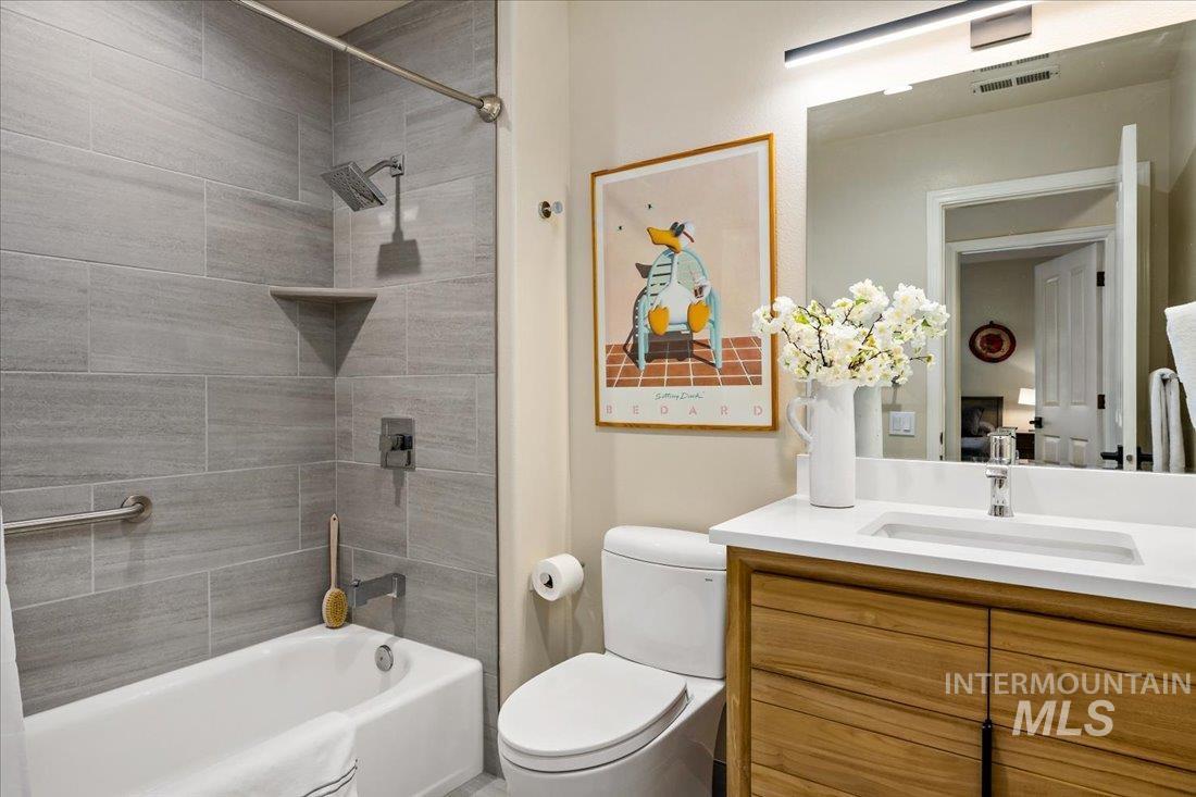 834 E Riverpark Lane, Boise, Idaho 83706, 2 Bedrooms, 3 Bathrooms, Residential For Sale, Price $600,000, 98966016