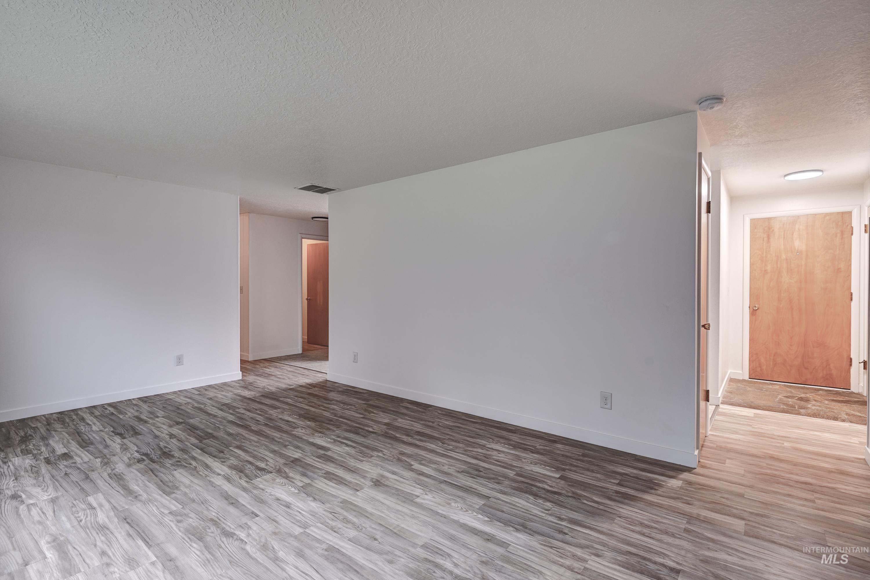 7203 W San Fernando Drive, Boise, Idaho 83704, 3 Bedrooms, 2 Bathrooms, Residential For Sale, Price $419,000, 98966017