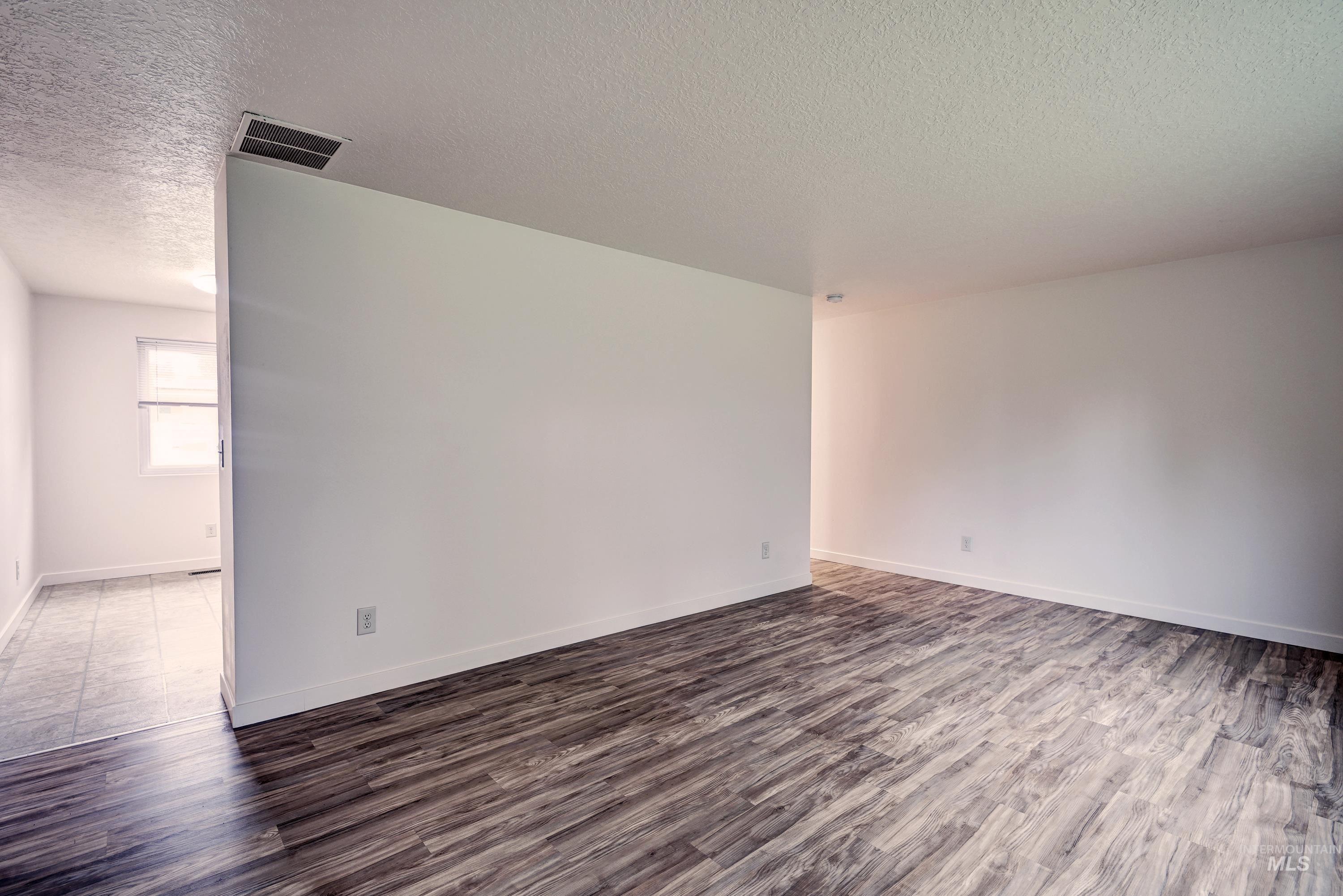 7203 W San Fernando Drive, Boise, Idaho 83704, 3 Bedrooms, 2 Bathrooms, Residential For Sale, Price $419,000, 98966017