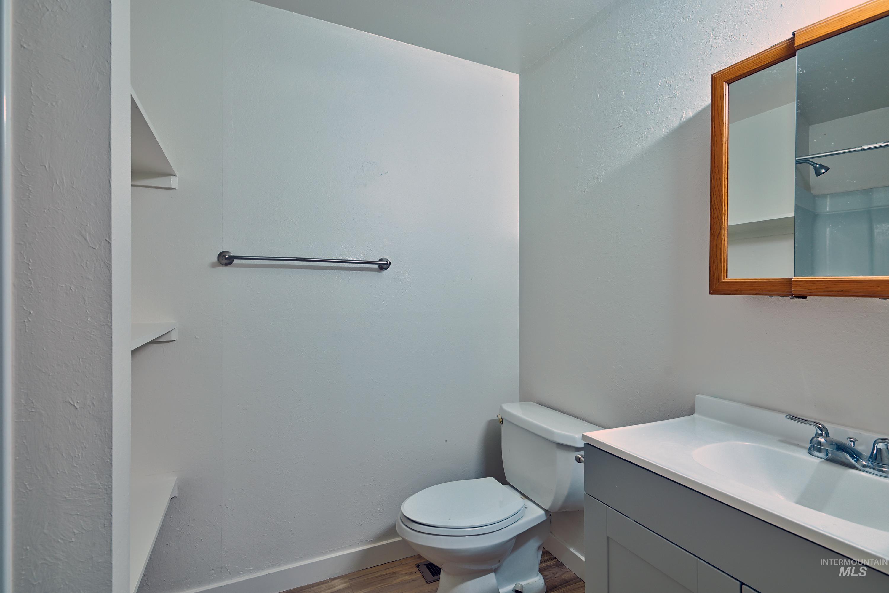 7203 W San Fernando Drive, Boise, Idaho 83704, 3 Bedrooms, 2 Bathrooms, Residential For Sale, Price $419,000, 98966017