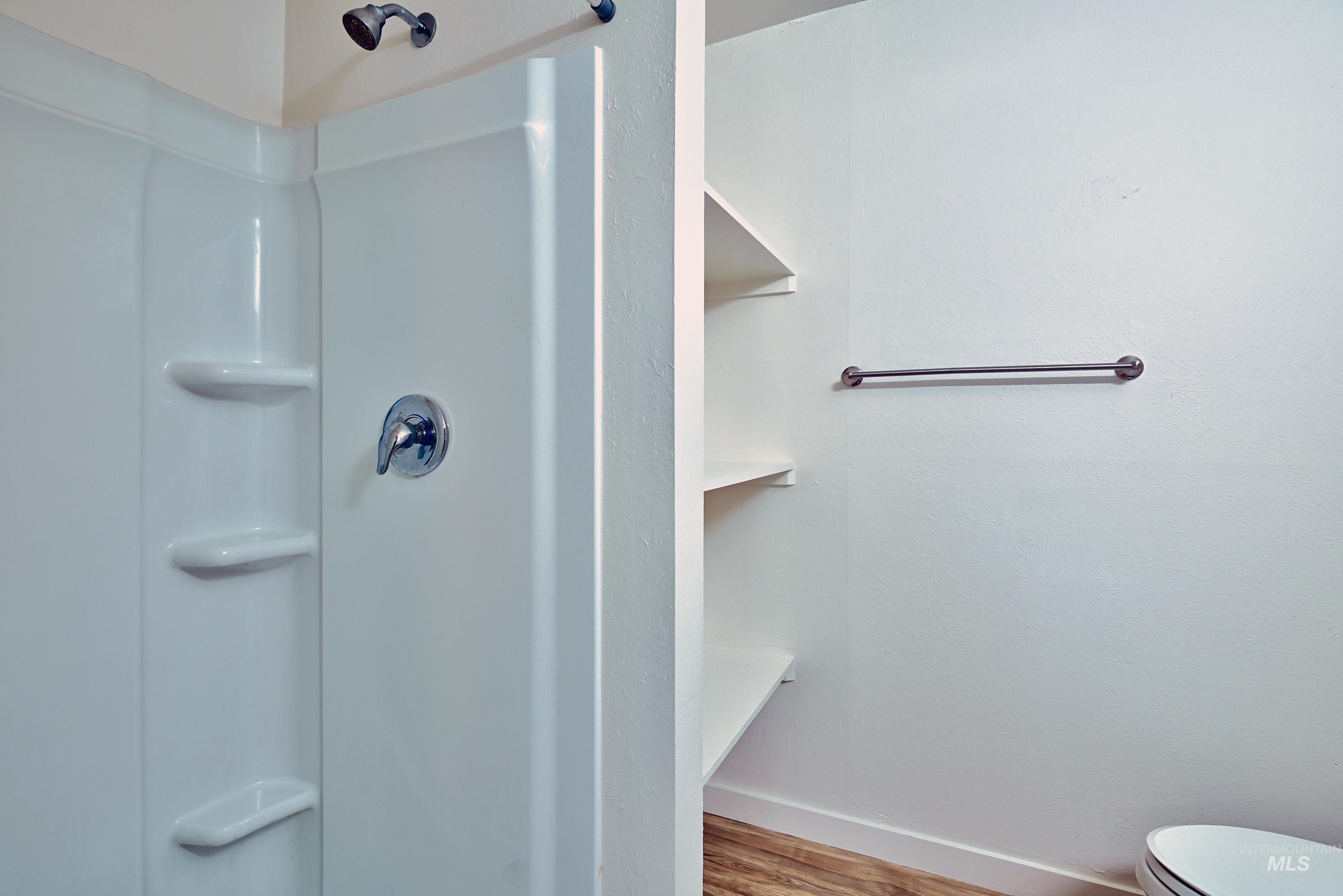 7203 W San Fernando Drive, Boise, Idaho 83704, 3 Bedrooms, 2 Bathrooms, Residential For Sale, Price $419,000, 98966017