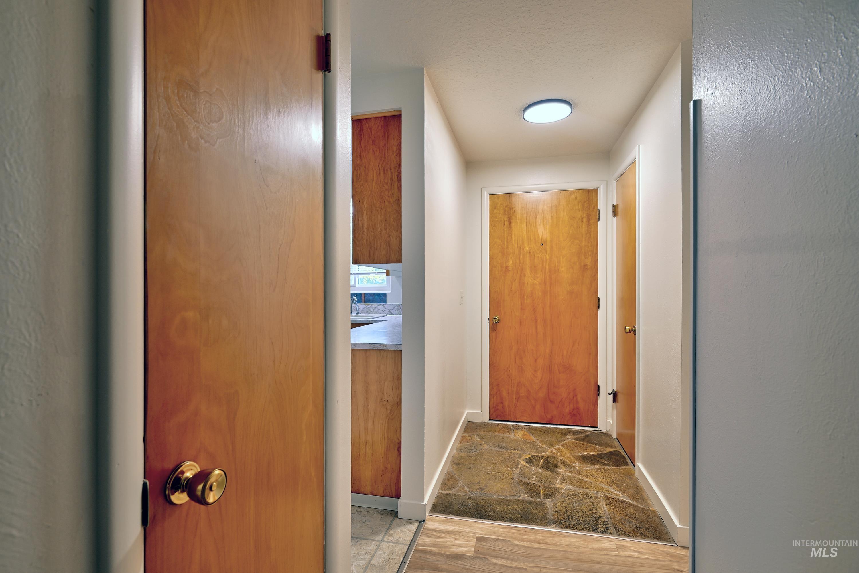 7203 W San Fernando Drive, Boise, Idaho 83704, 3 Bedrooms, 2 Bathrooms, Residential For Sale, Price $419,000, 98966017