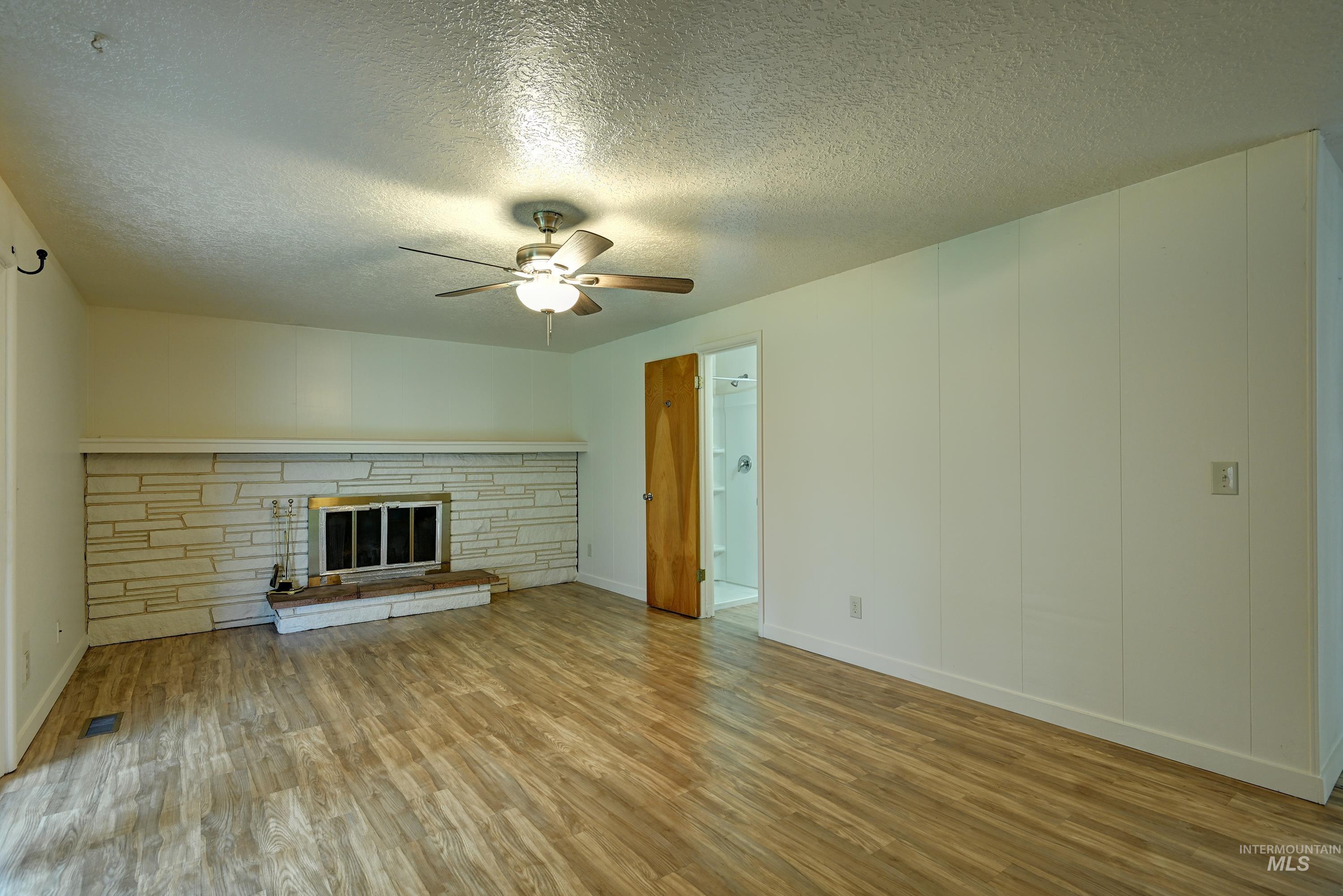 7203 W San Fernando Drive, Boise, Idaho 83704, 3 Bedrooms, 2 Bathrooms, Residential For Sale, Price $419,000, 98966017