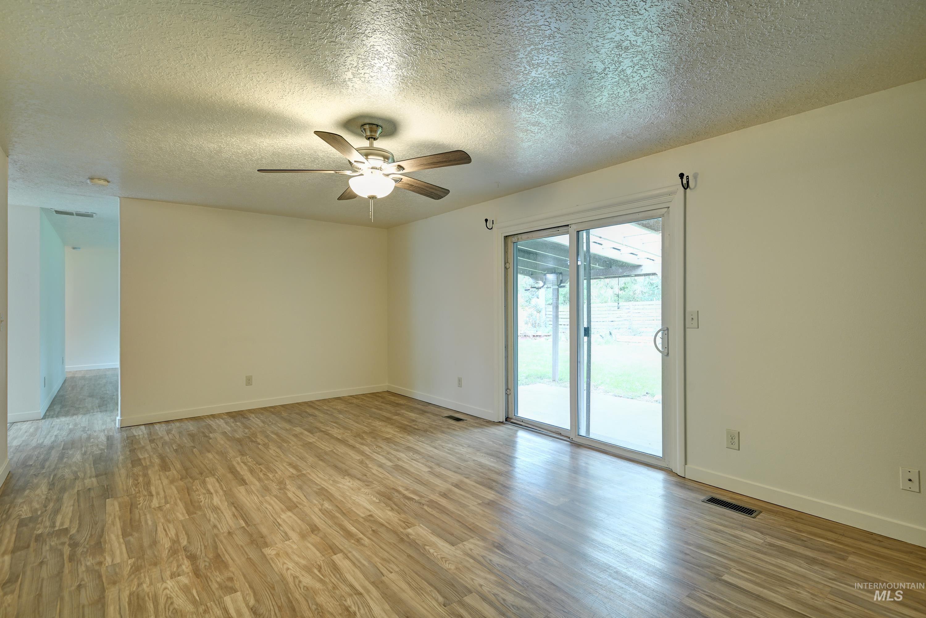 7203 W San Fernando Drive, Boise, Idaho 83704, 3 Bedrooms, 2 Bathrooms, Residential For Sale, Price $419,000, 98966017