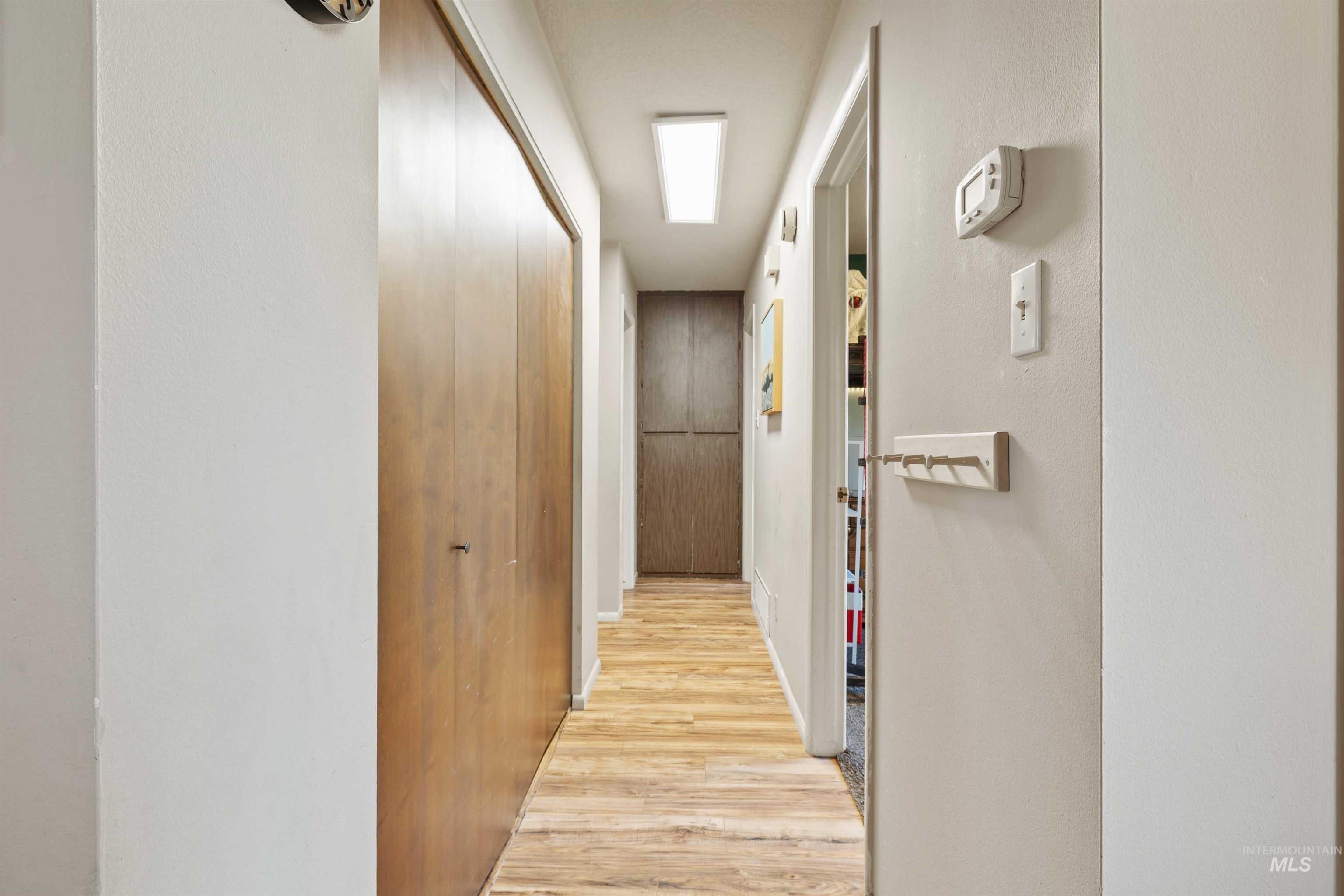 1234 Parkview Dr., Twin Falls, Idaho 83301, 3 Bedrooms, 1 Bathroom, Residential For Sale, Price $305,000, 98966023