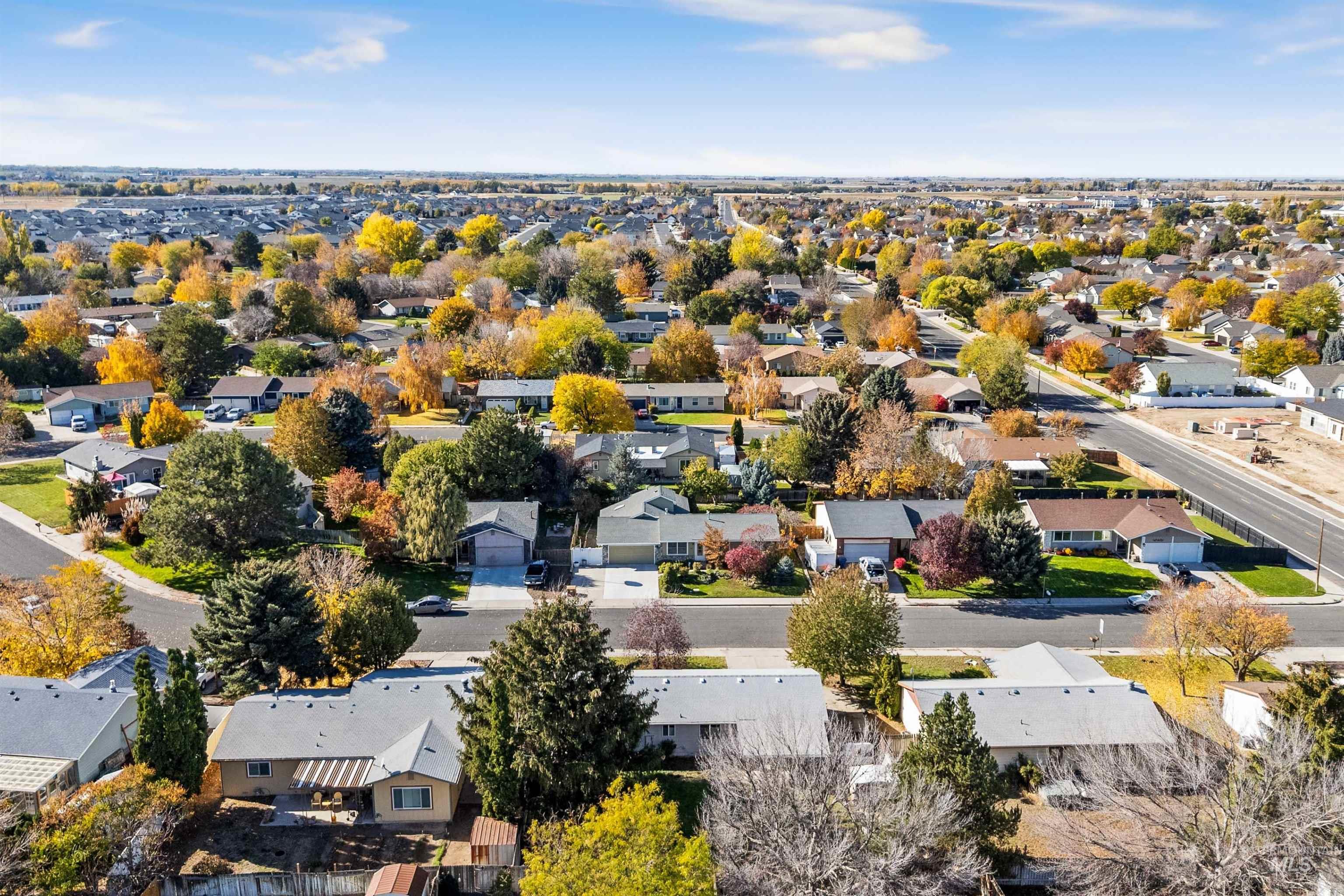 1234 Parkview Dr., Twin Falls, Idaho 83301, 3 Bedrooms, 1 Bathroom, Residential For Sale, Price $305,000, 98966023