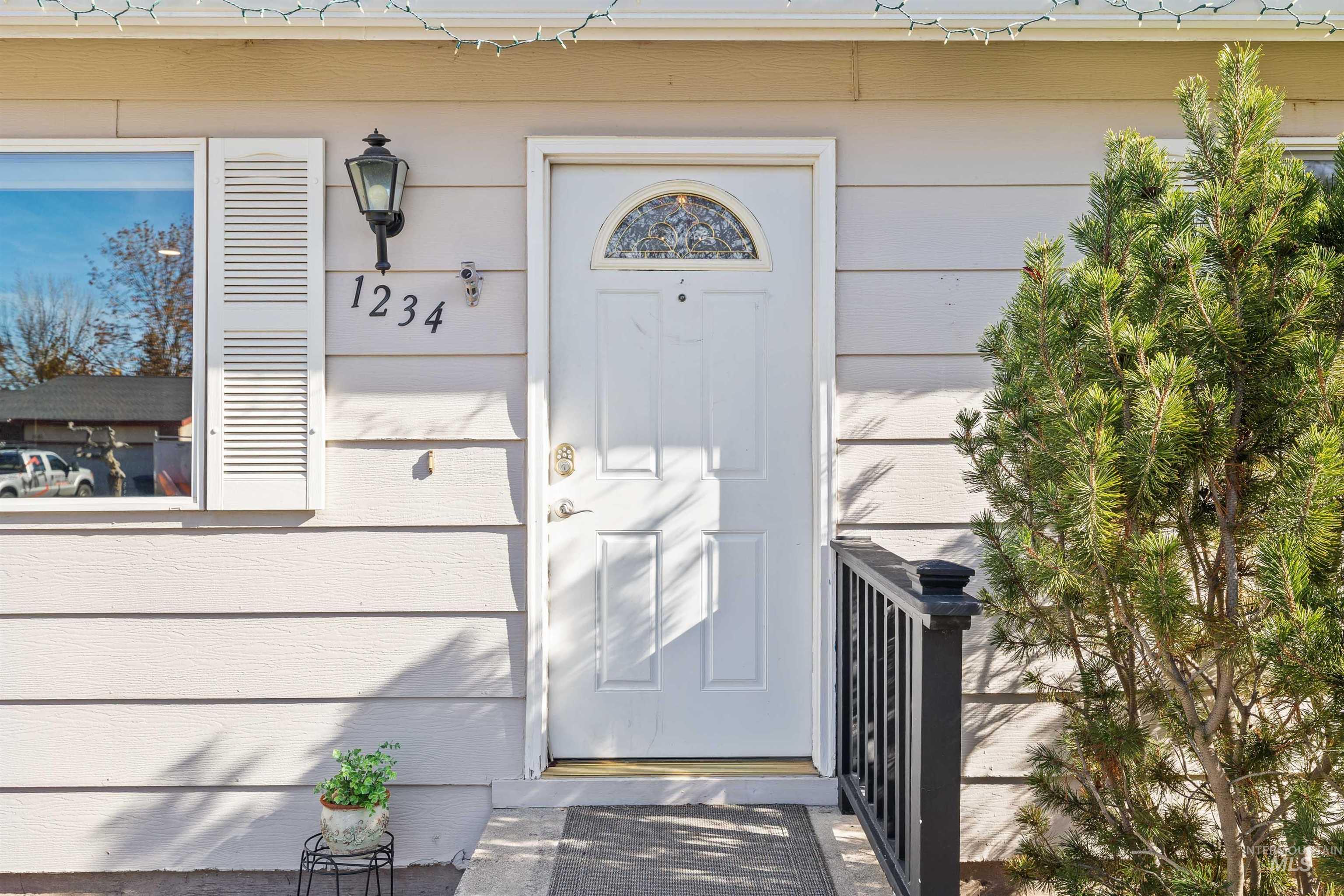 1234 Parkview Dr., Twin Falls, Idaho 83301, 3 Bedrooms, 1 Bathroom, Residential For Sale, Price $305,000, 98966023