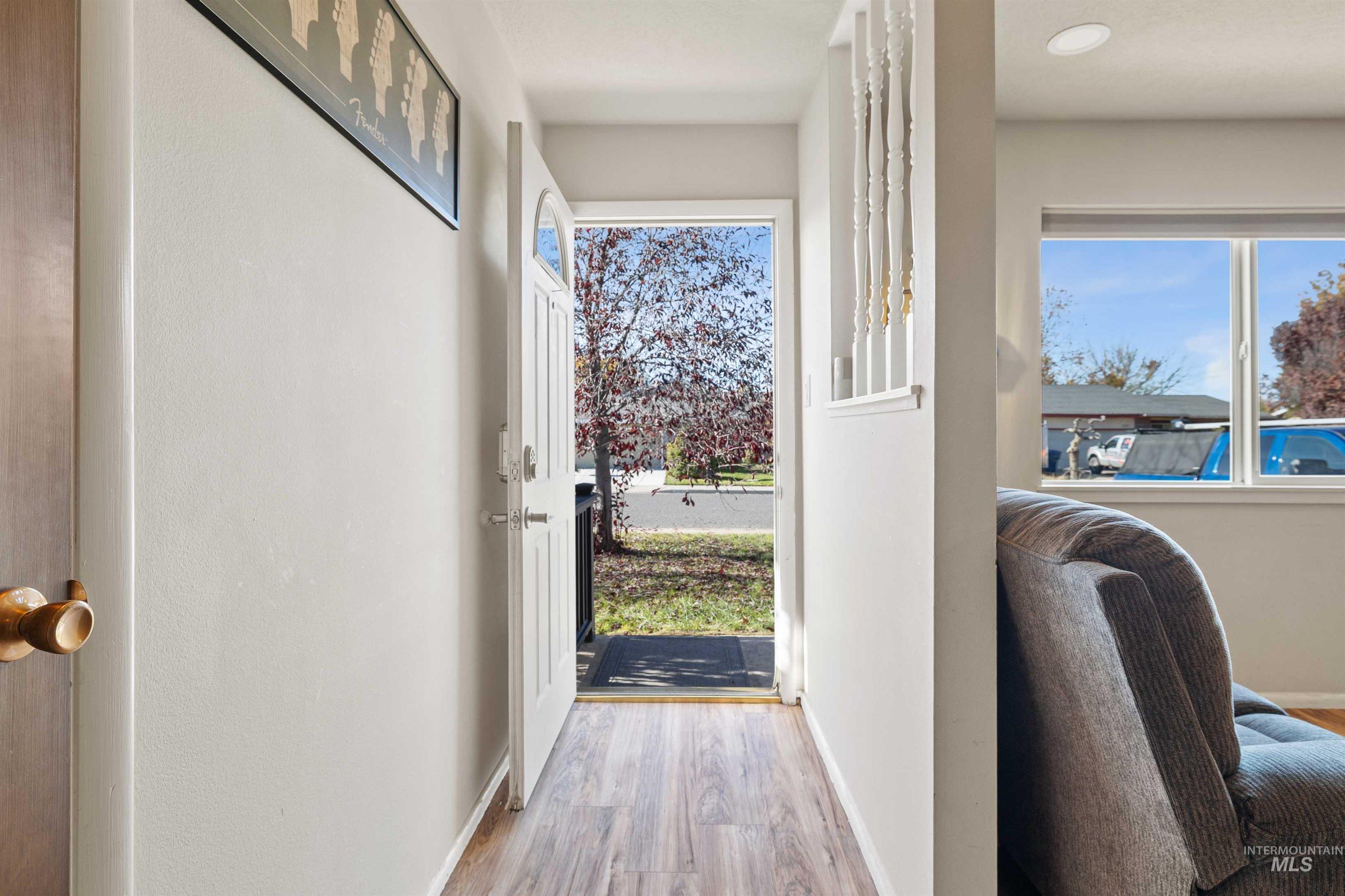 1234 Parkview Dr., Twin Falls, Idaho 83301, 3 Bedrooms, 1 Bathroom, Residential For Sale, Price $305,000, 98966023