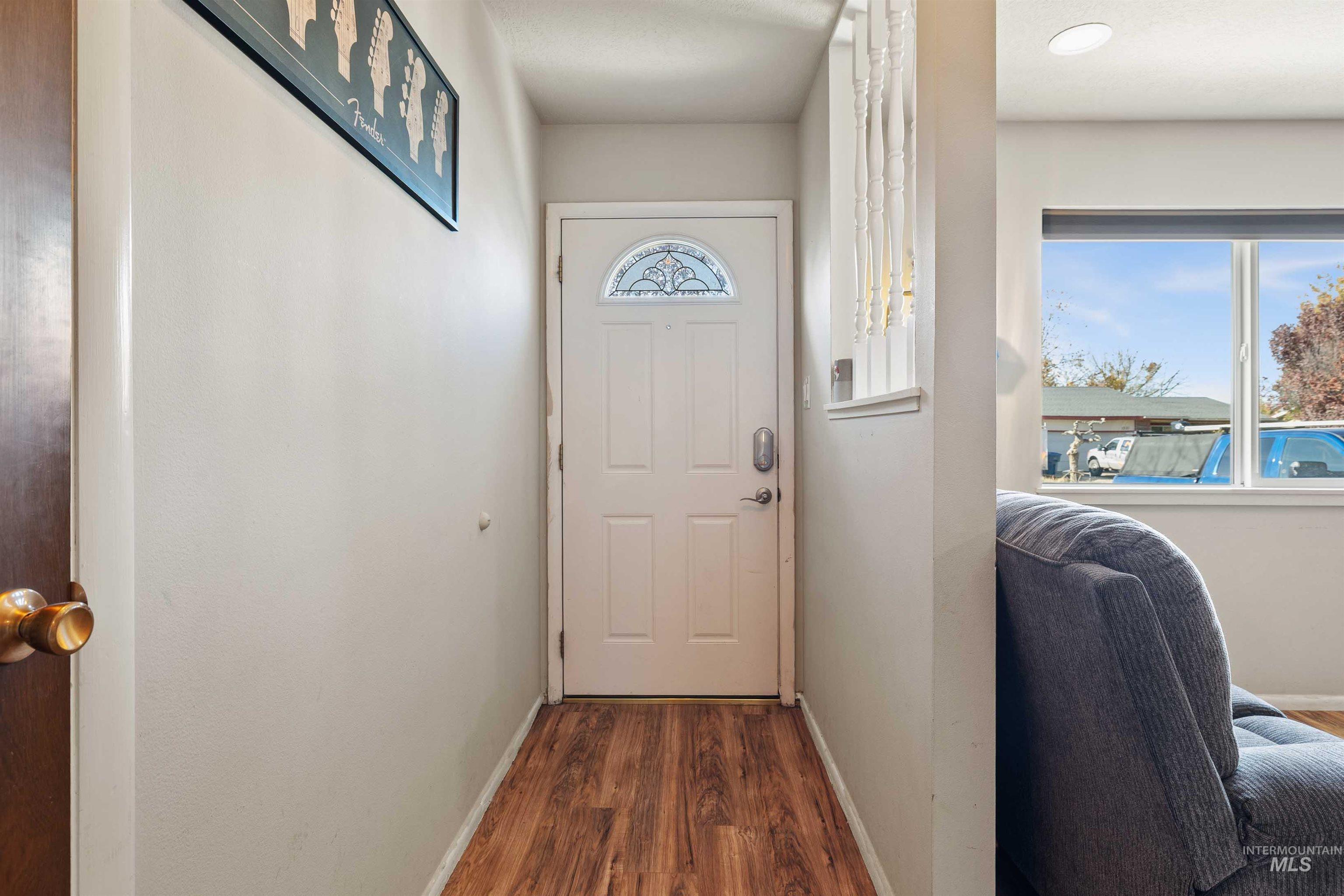 1234 Parkview Dr., Twin Falls, Idaho 83301, 3 Bedrooms, 1 Bathroom, Residential For Sale, Price $305,000, 98966023