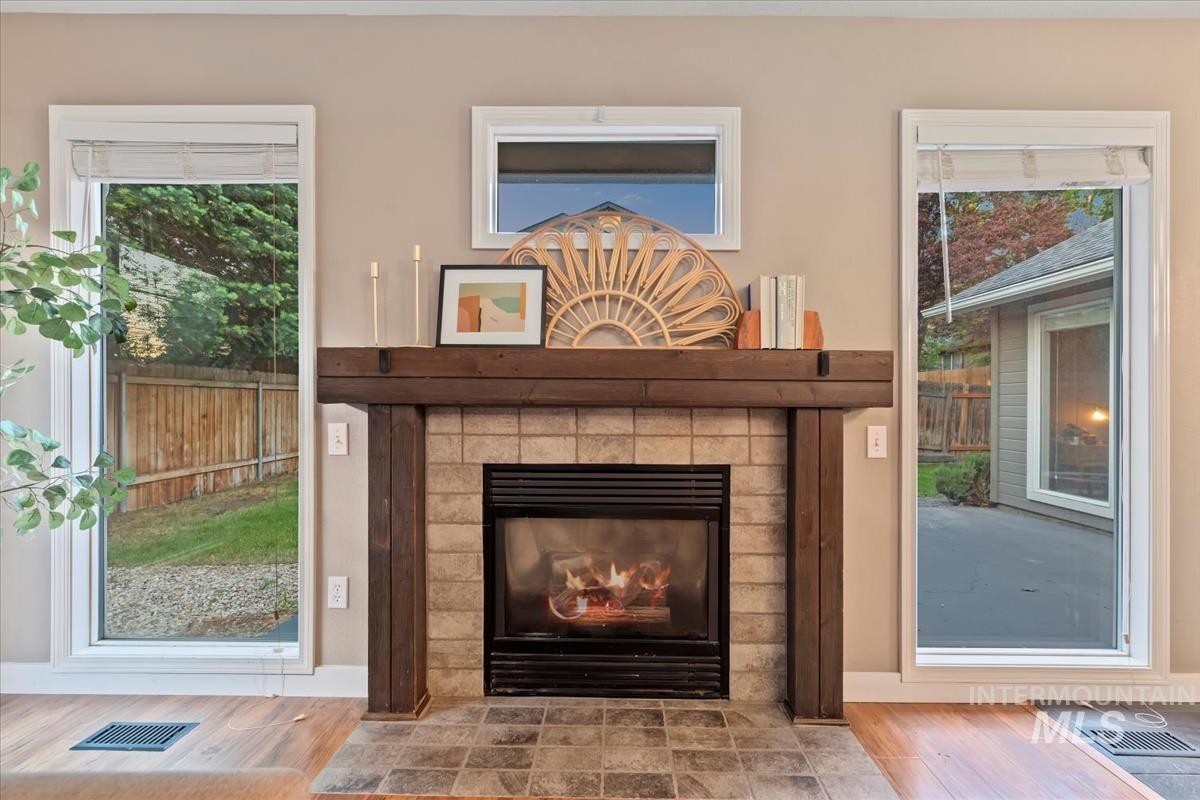 11909 W Patrina Dr, Boise, Idaho 83713, 3 Bedrooms, 2 Bathrooms, Residential For Sale, Price $509,900, 98966029