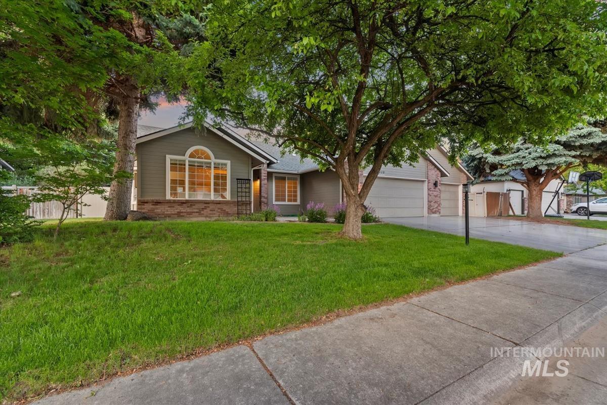 11909 W Patrina Dr, Boise, Idaho 83713, 3 Bedrooms, 2 Bathrooms, Residential For Sale, Price $509,900, 98966029