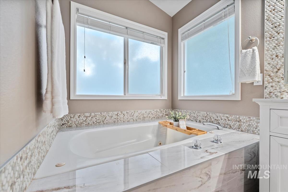 11909 W Patrina Dr, Boise, Idaho 83713, 3 Bedrooms, 2 Bathrooms, Residential For Sale, Price $509,900, 98966029