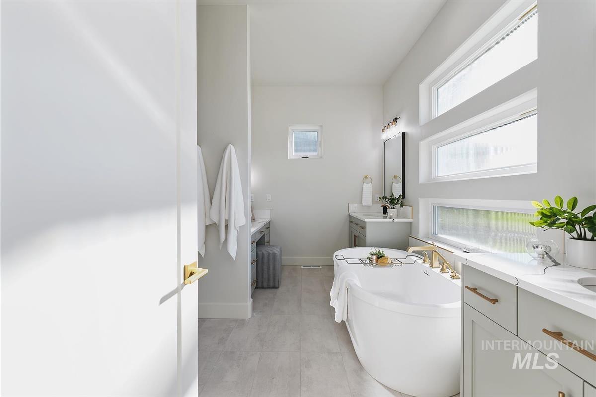 9973 S Peregrine Falcon Ave., Nampa, Idaho 83686, 3 Bedrooms, 3 Bathrooms, Residential For Sale, Price $929,900, 98966034