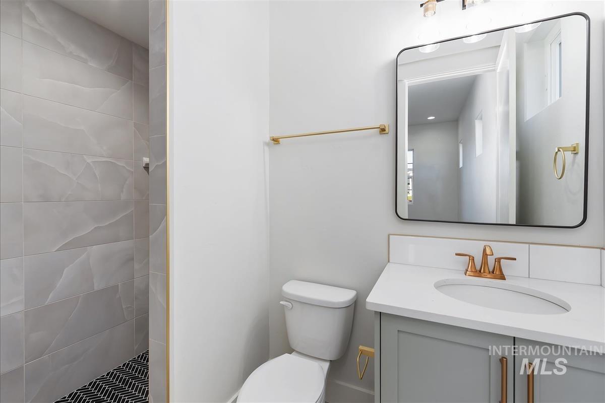 9973 S Peregrine Falcon Ave., Nampa, Idaho 83686, 3 Bedrooms, 3 Bathrooms, Residential For Sale, Price $929,900, 98966034