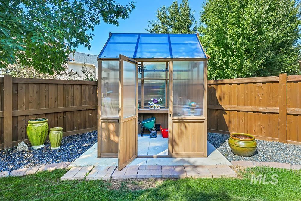 5893 N Senita Hills Ave, Meridian, Idaho 83646, 4 Bedrooms, 2.5 Bathrooms, Residential For Sale, Price $940,000, 98966037