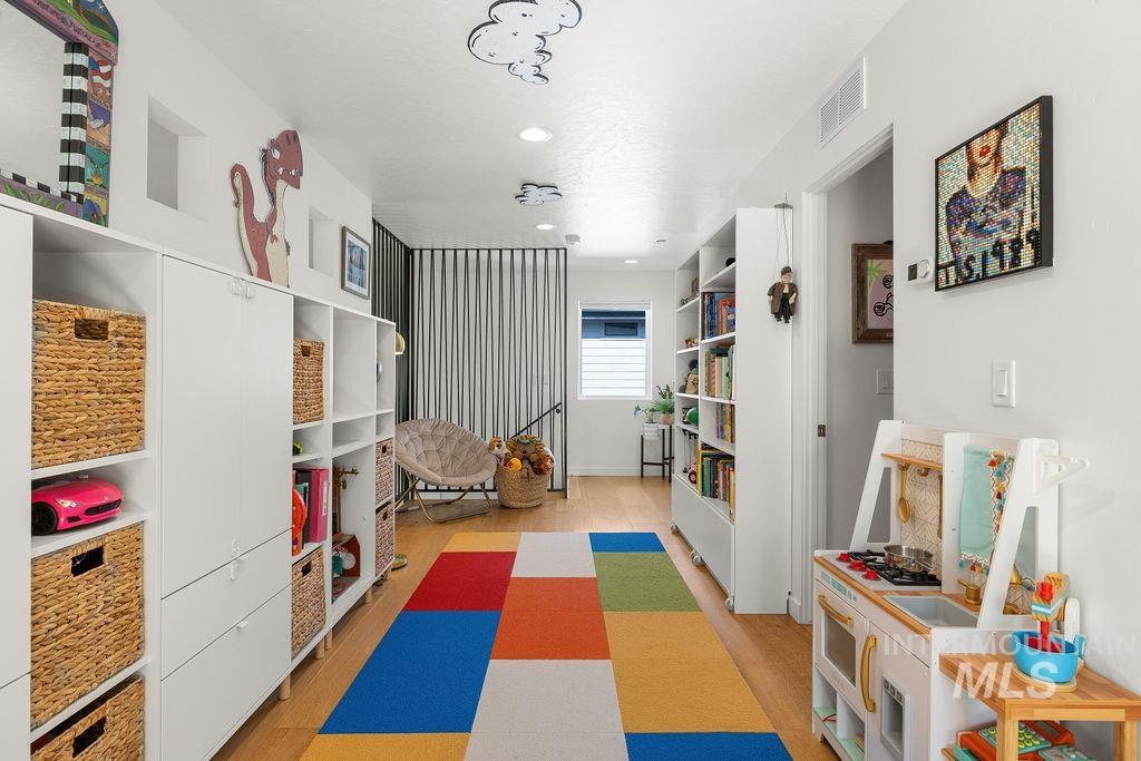 1702 N Mockbee, Boise, Idaho 83702, 4 Bedrooms, 3.5 Bathrooms, Residential For Sale, Price $1,247,000, 98966039