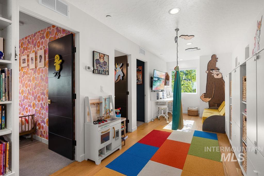 1702 N Mockbee, Boise, Idaho 83702, 4 Bedrooms, 3.5 Bathrooms, Residential For Sale, Price $1,247,000, 98966039