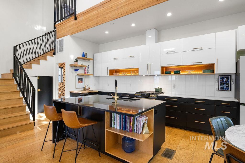 1702 N Mockbee, Boise, Idaho 83702, 4 Bedrooms, 3.5 Bathrooms, Residential For Sale, Price $1,247,000, 98966039